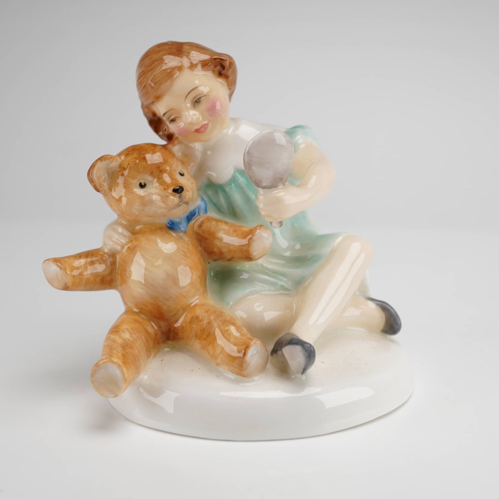 Royal Doulton Porcelain Figurine My Teddy HN 2177 (1 of 3)