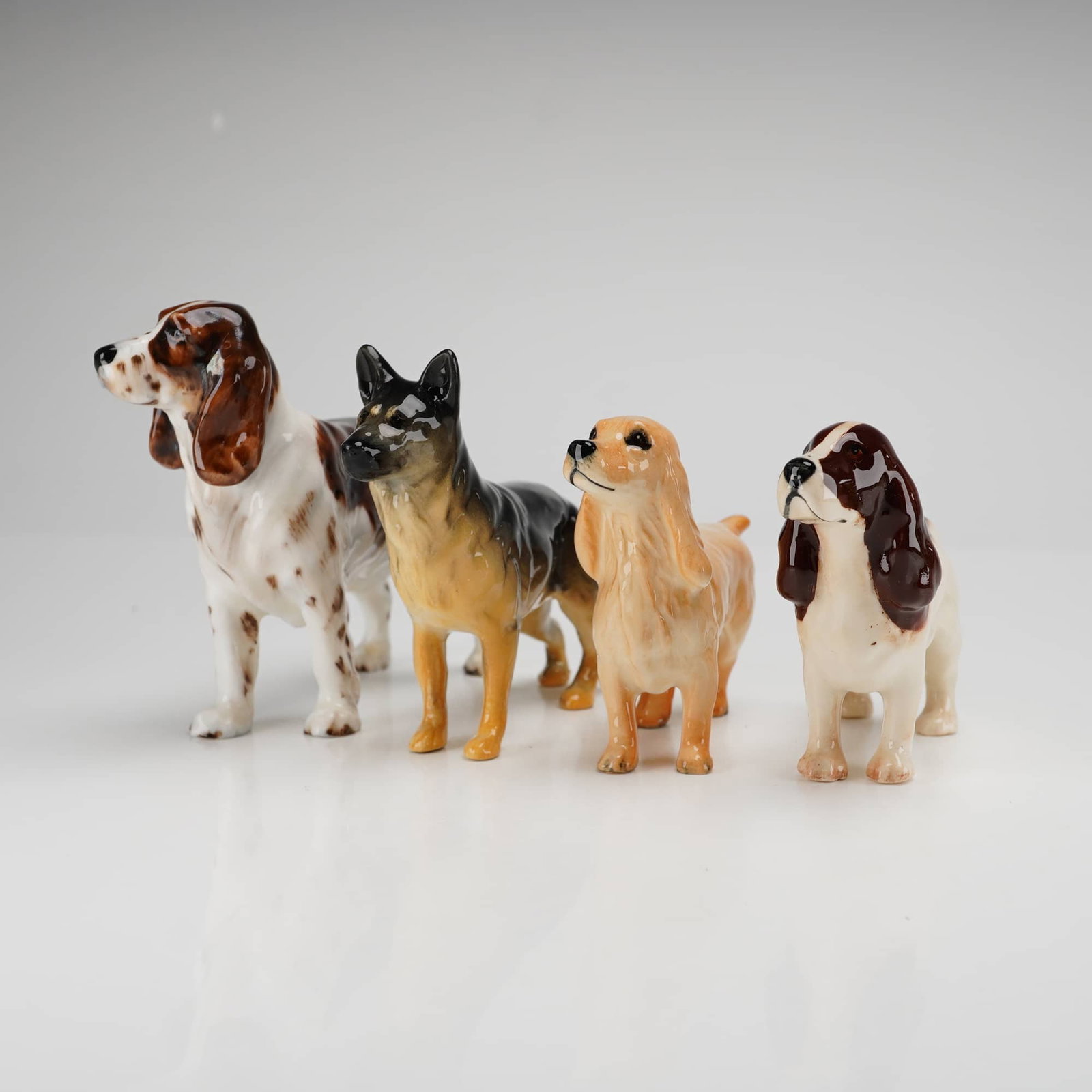4pc Beswick and Royal Doulton Dog Figurines including Springer Spaniel HN2517 (1 of 5)