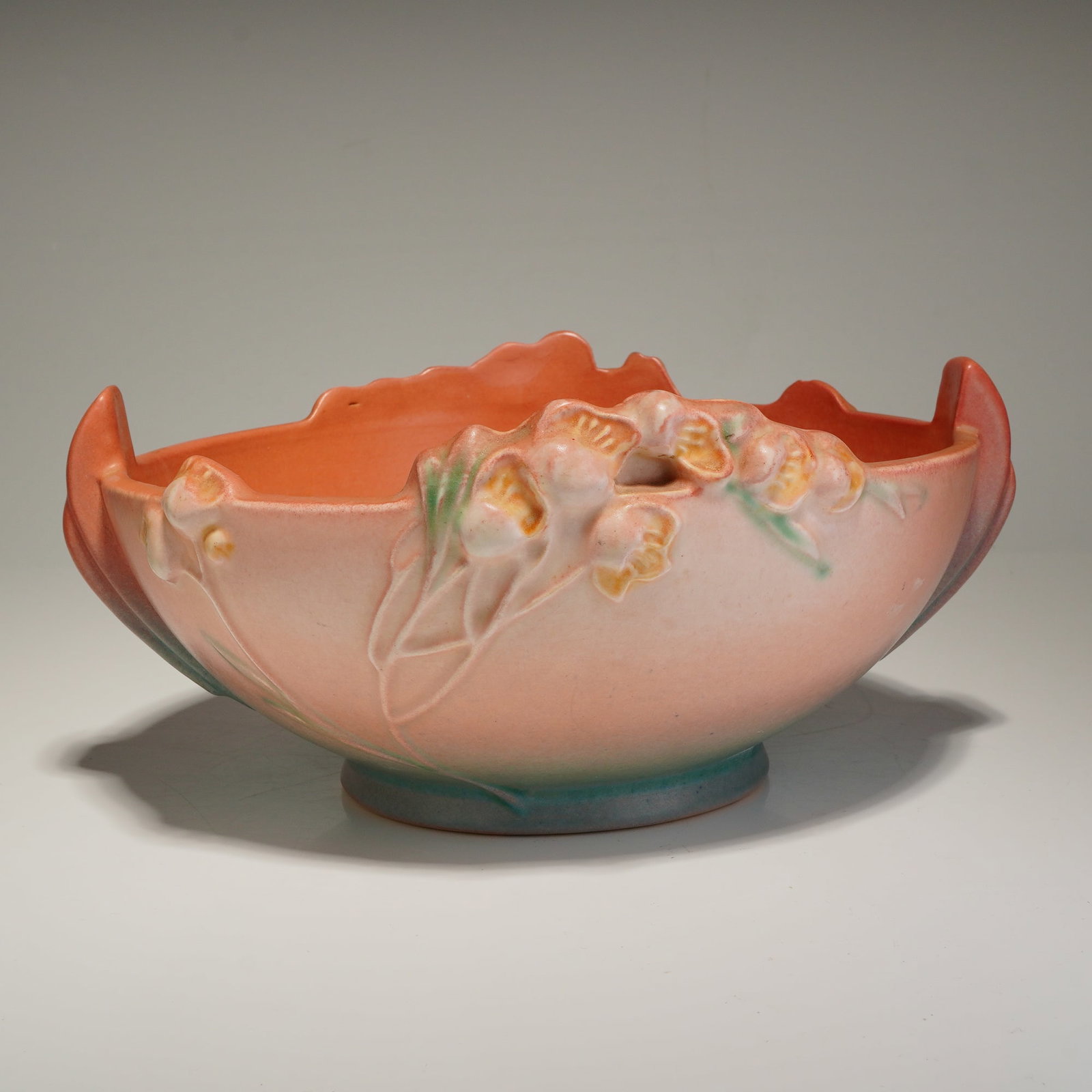 Roseville Pottery Ixia Pink Bowl 329-7 (1 of 3)