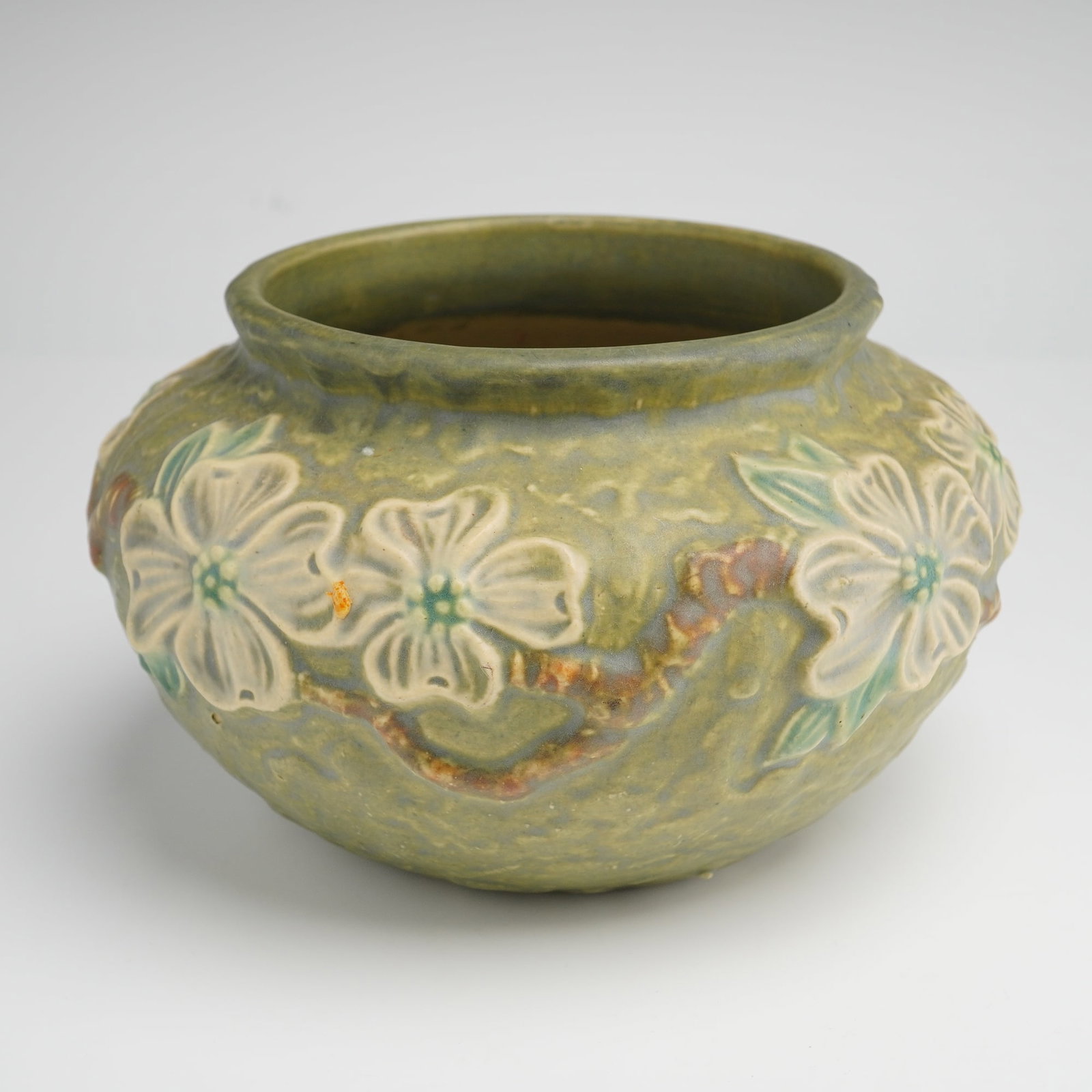 Roseville Pottery Dogwood I Jardiniere (1 of 3)