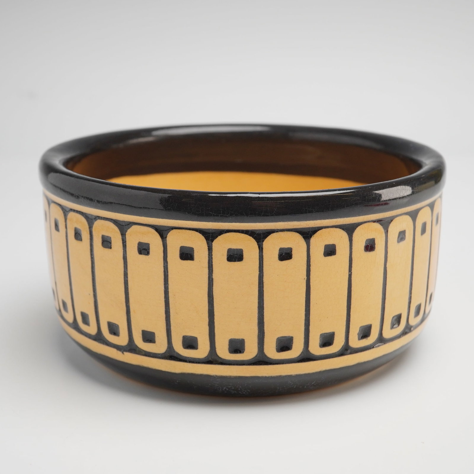 Weller Pottery Scandia Bowl (1 of 3)