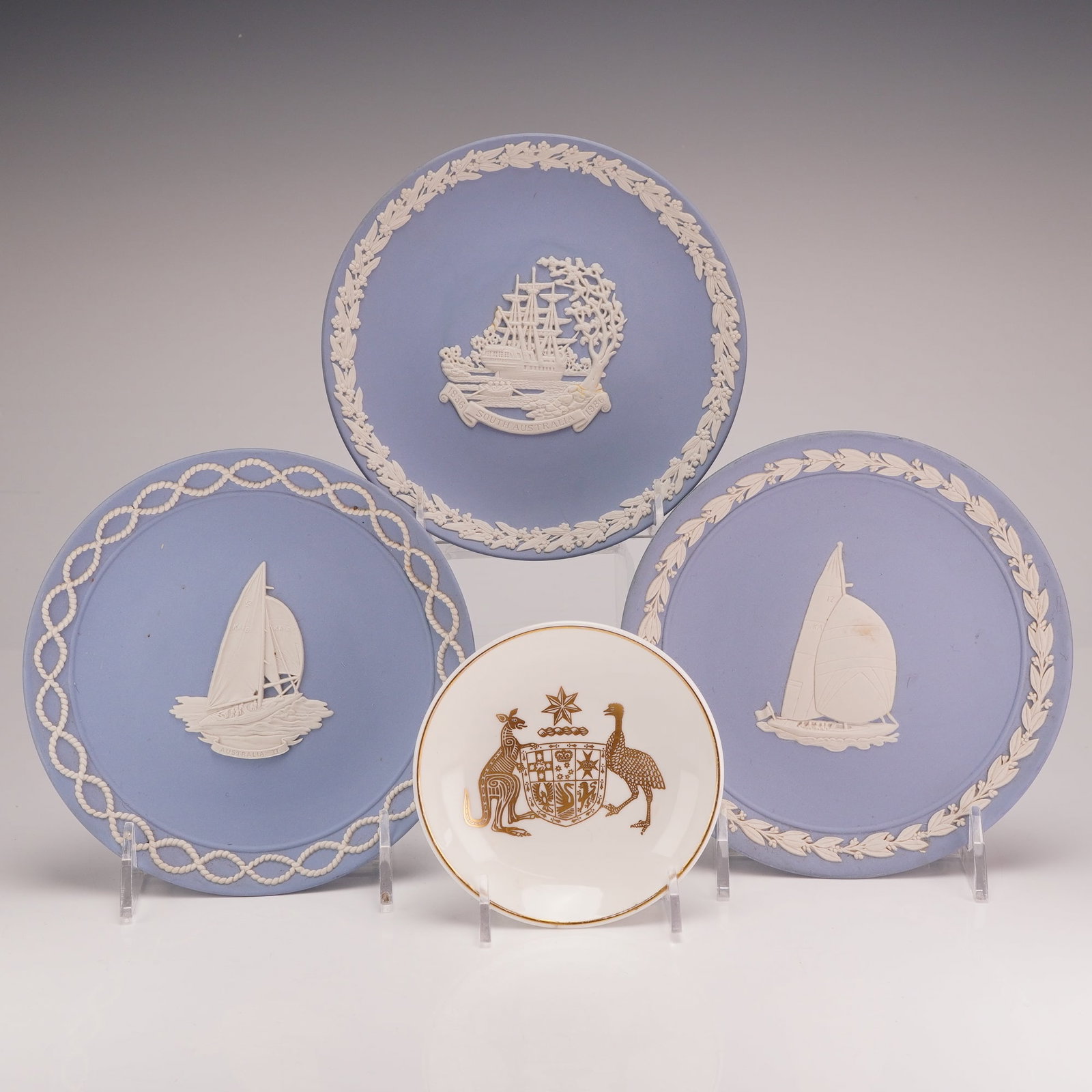 4pc Wedgwood Jasperware and Bone China Australian Commemorative Plates (1 of 3)