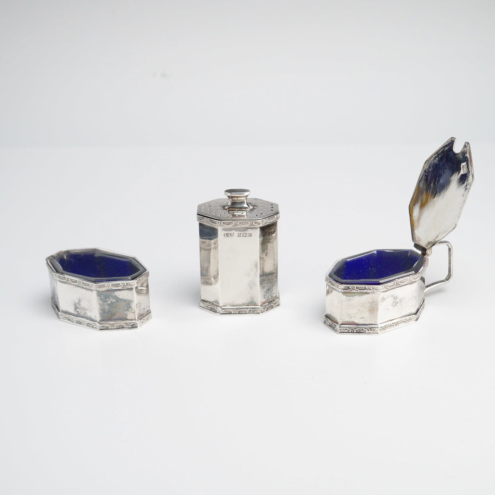Levi & Salaman British Sterling Silver Cruet Set in Case, 1906 (1 of 5)