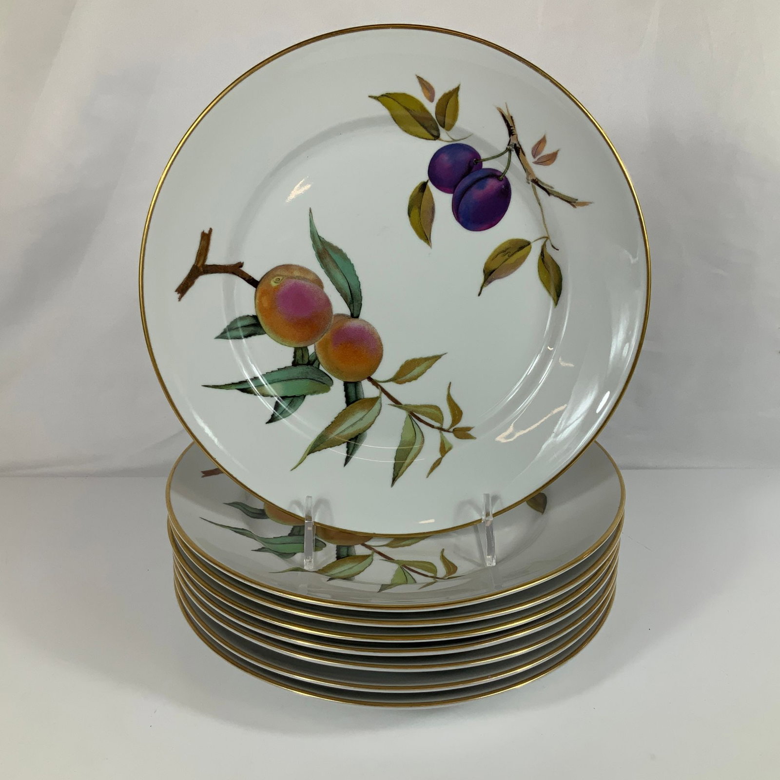 Set of Eight Royal Worcester Evesham Gold Porcelain Plates (1 of 3)