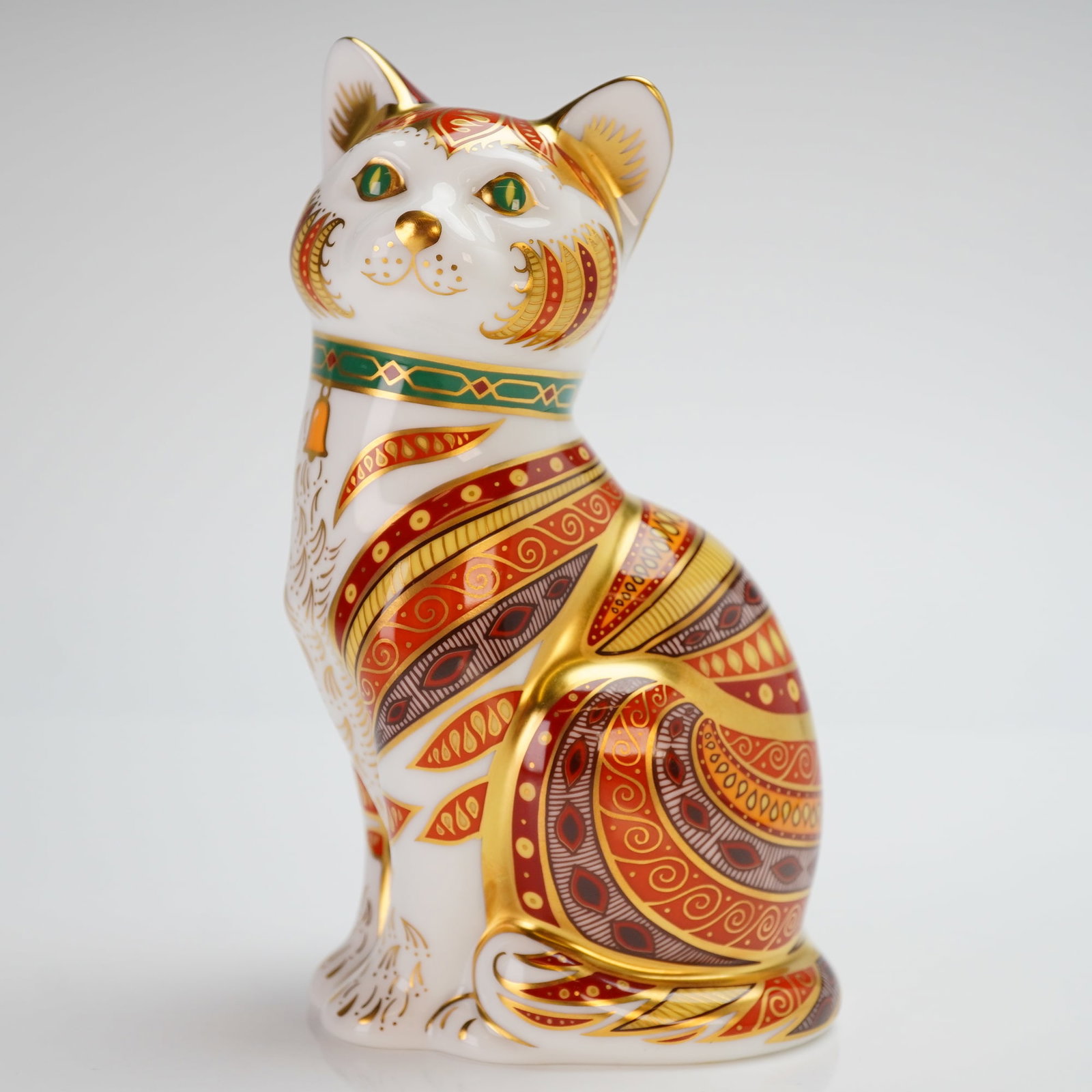 Royal Crown Derby Paperweight, Marmaduke Cat (1 of 5)