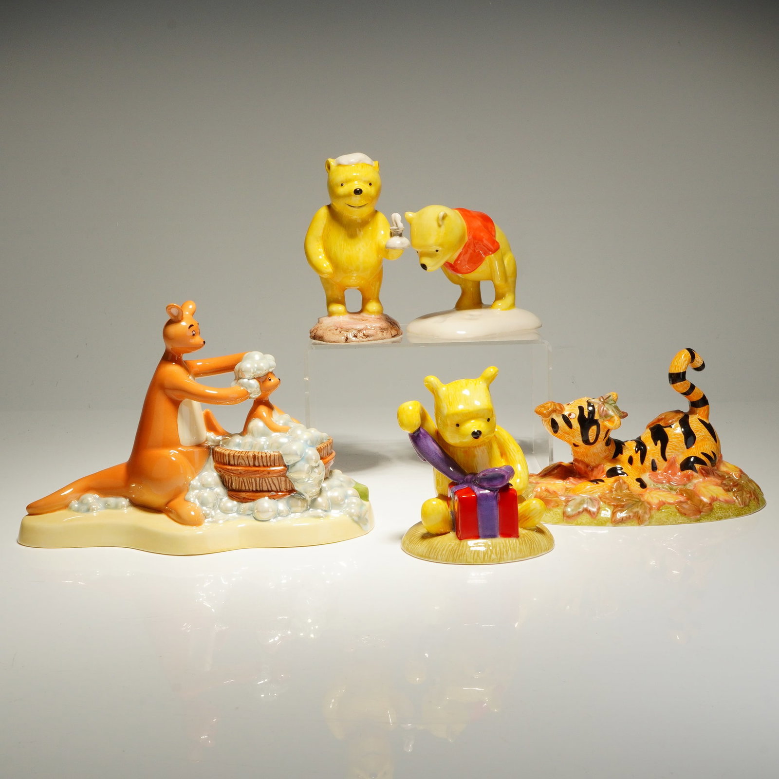 5pc Royal Doulton Winnie the Pooh Figurines (1 of 5)