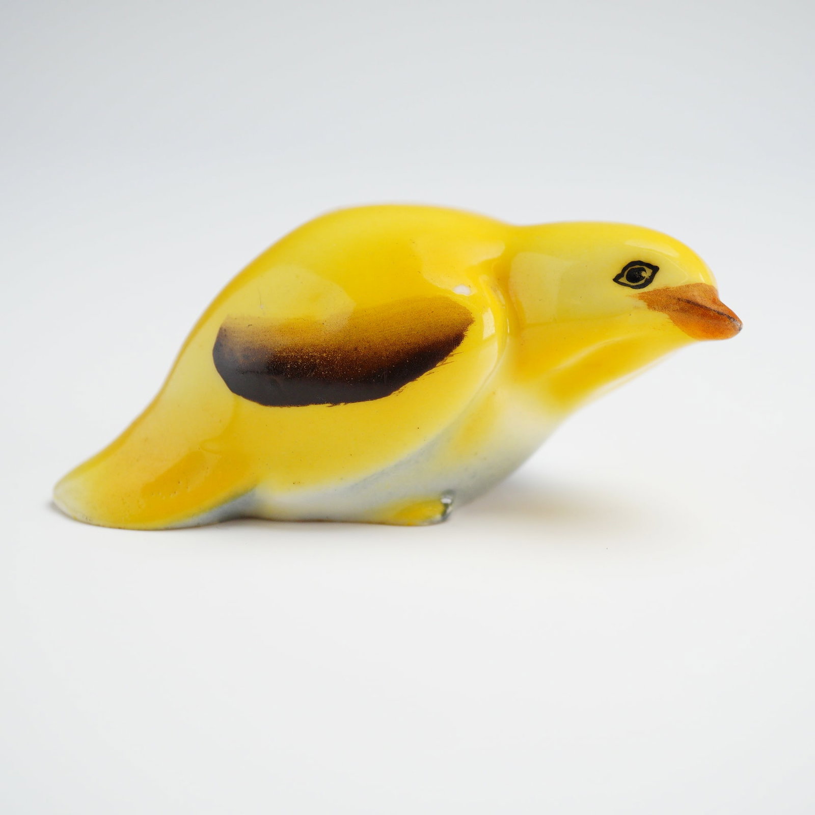 Royal Doulton Yellow Fledgling Bird Figurine HN 145 (1 of 3)