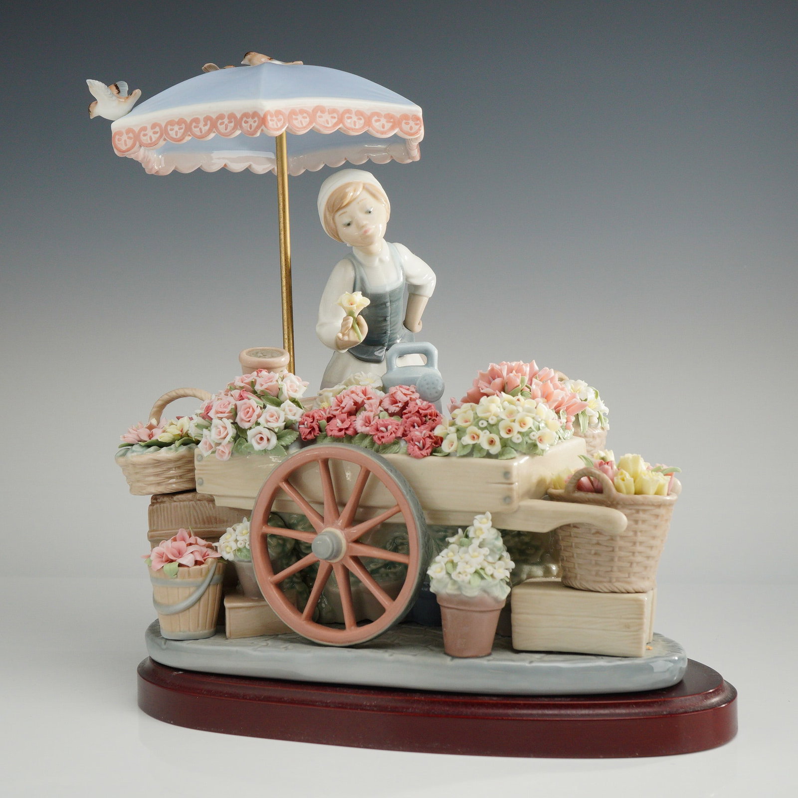 Lladro Flowers of the Season Porcelain Figurine 1001454 (1 of 5)