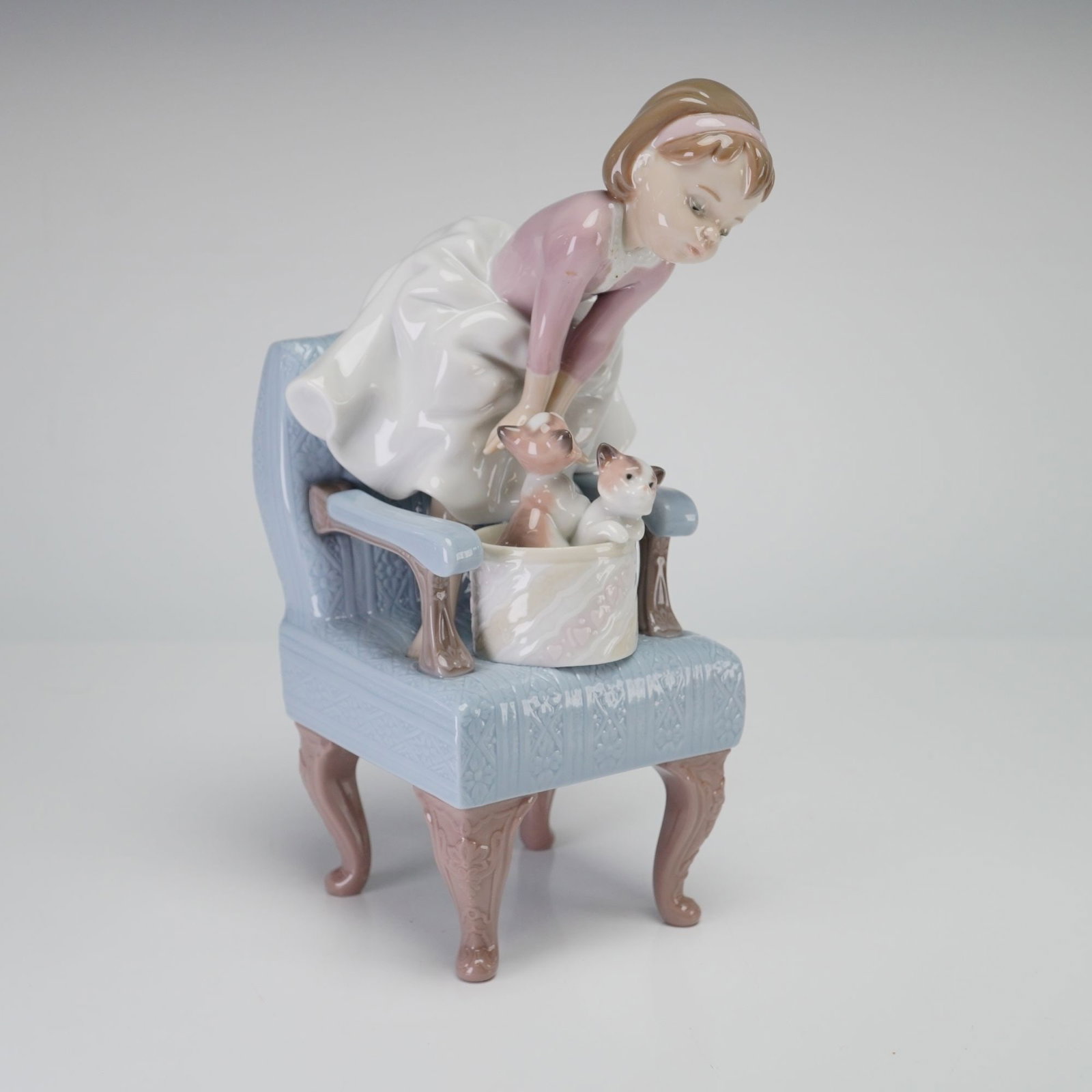 Lladro Porcelain Figurine, Purr-fect Friends 6512 with Box (1 of 4)