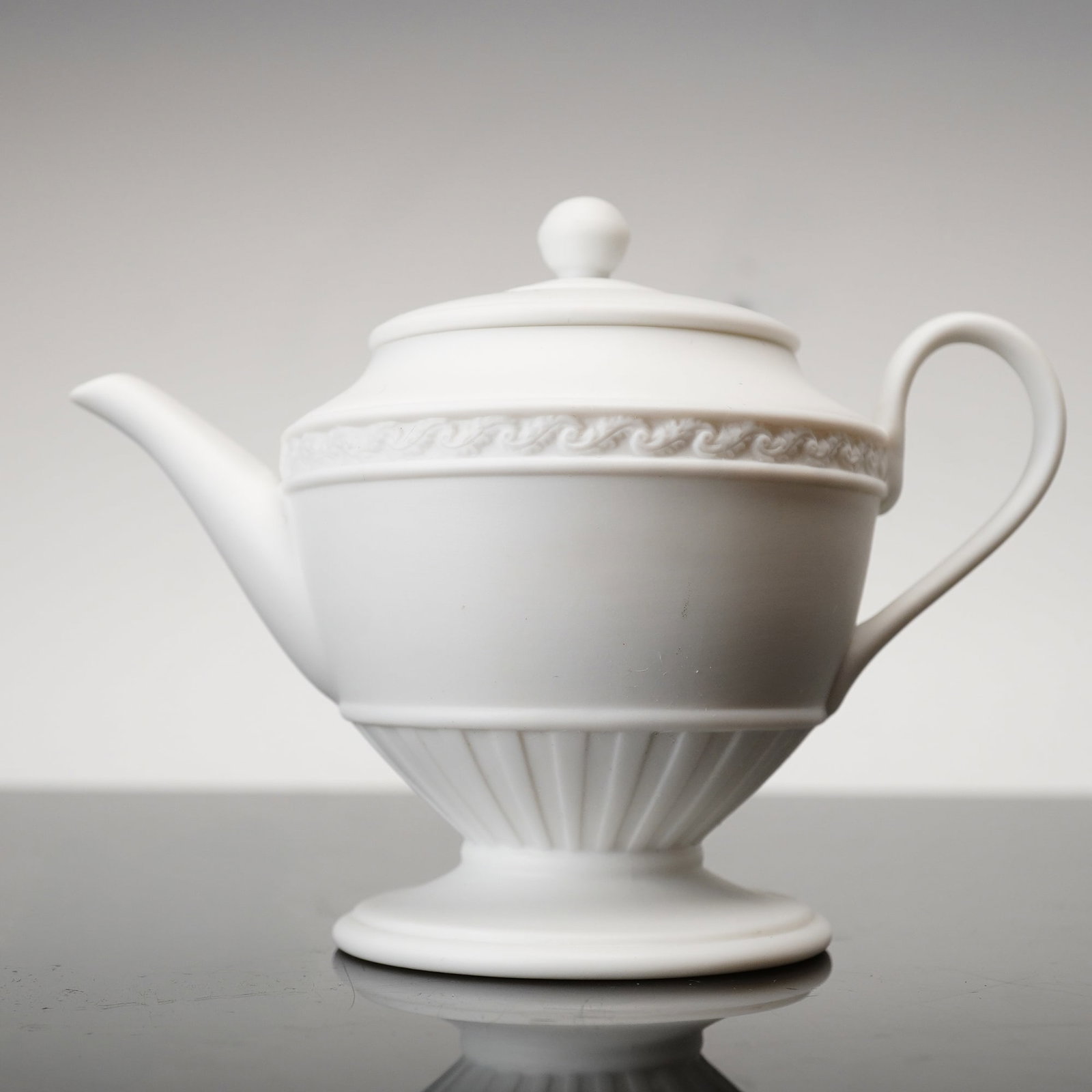 Wedgwood 4 O'Clock China Porcelain Teapot Candle Votive (1 of 3)