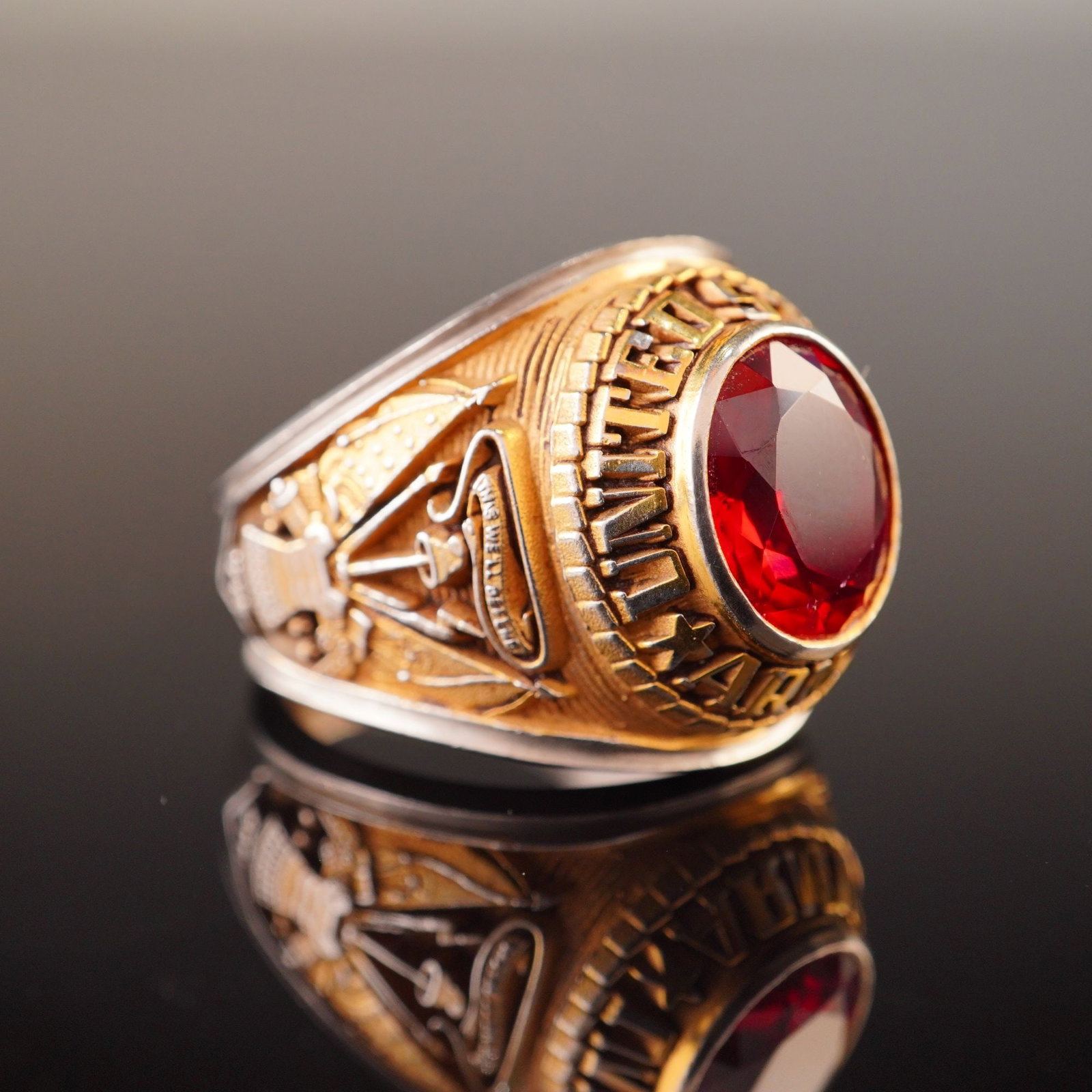 US Army Commemorative Two-Tone Metal Ring with Red Synthetic Stone (1 of 5)