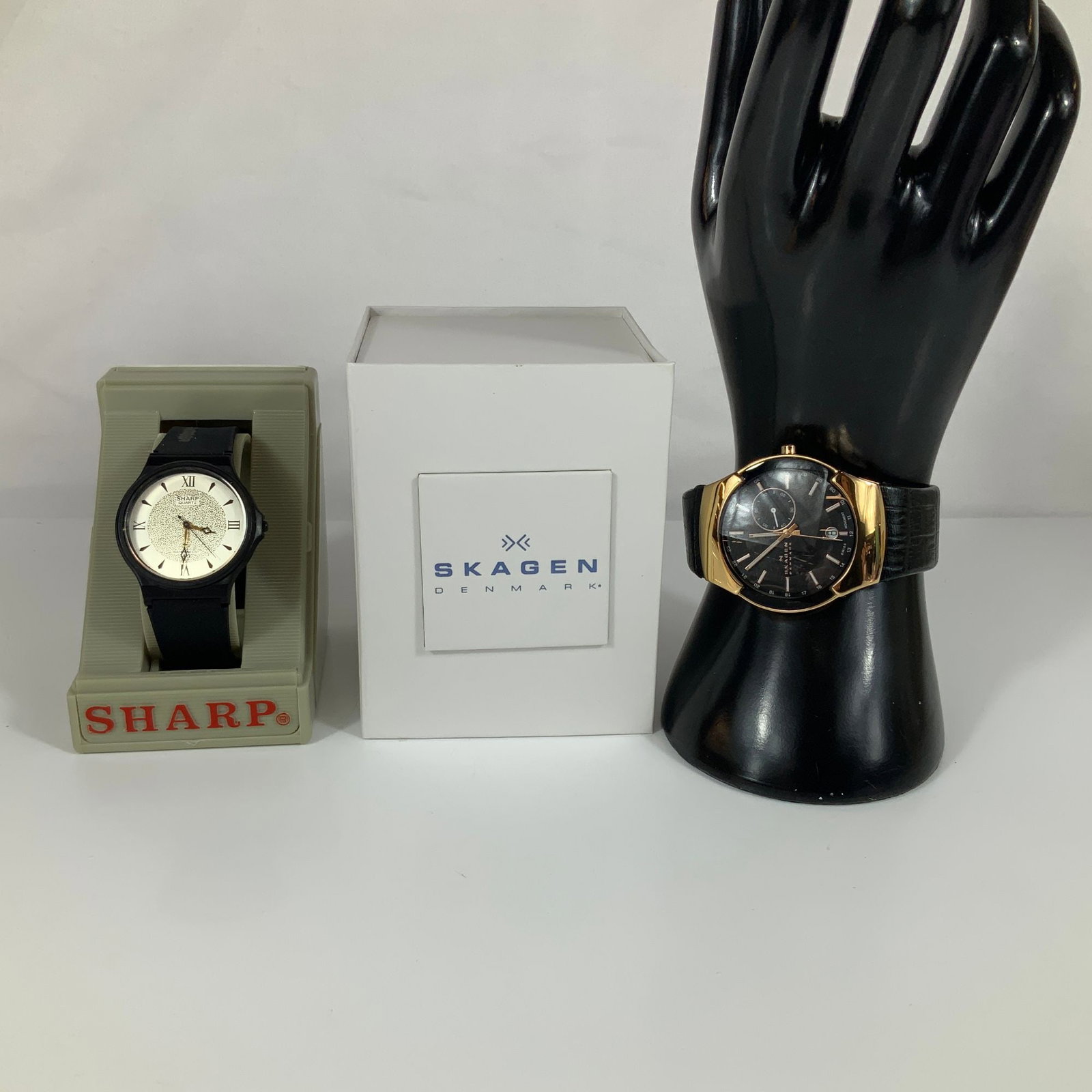 Two Quartz Skagen Black Label 983XLRLDB and Sharp 233161 Wristwatches (1 of 3)