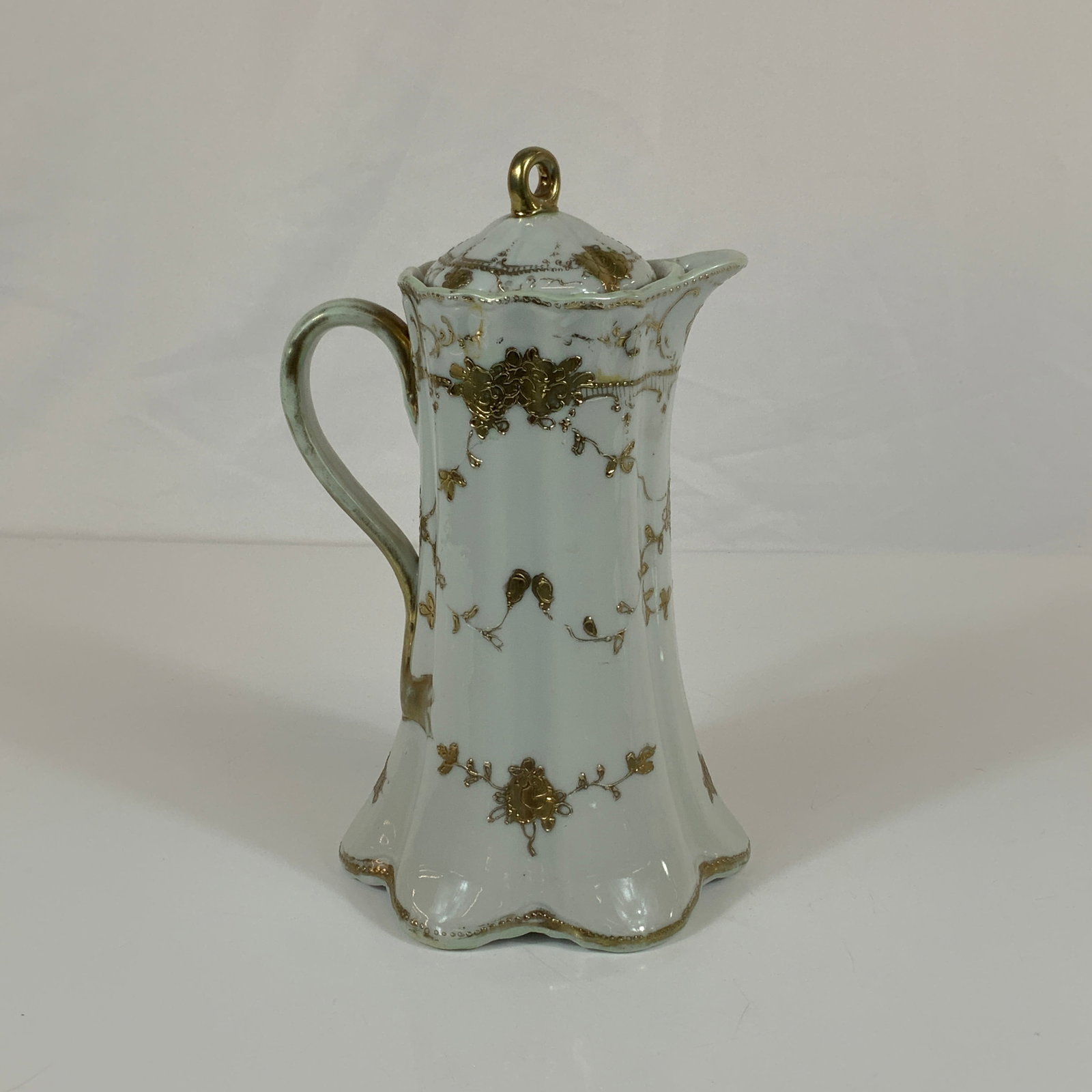 Japanese Hand Painted Gilt Porcelain Tea Pot (1 of 4)