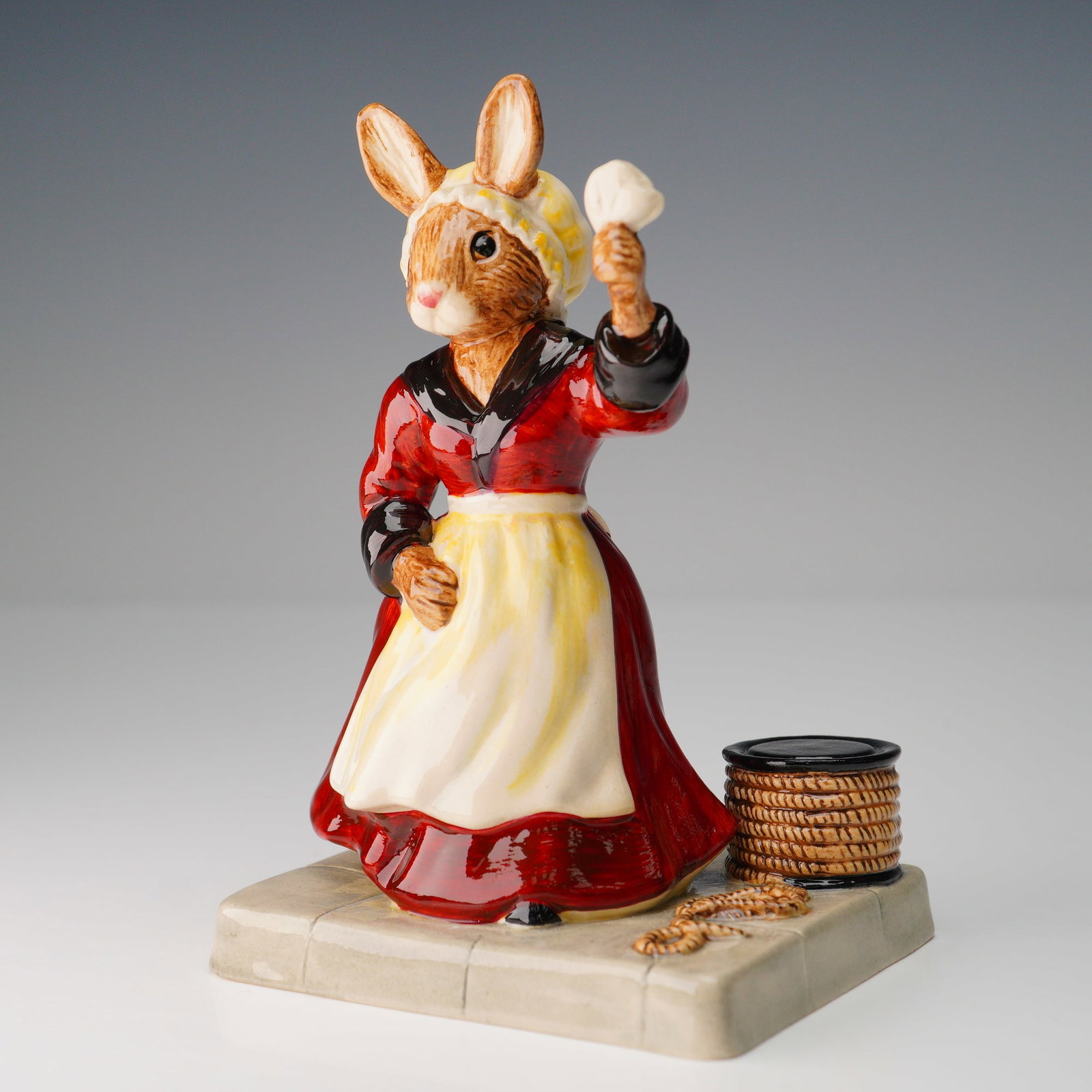 Royal Doulton Prototype Colorway, Captain's Wife (1 of 6)