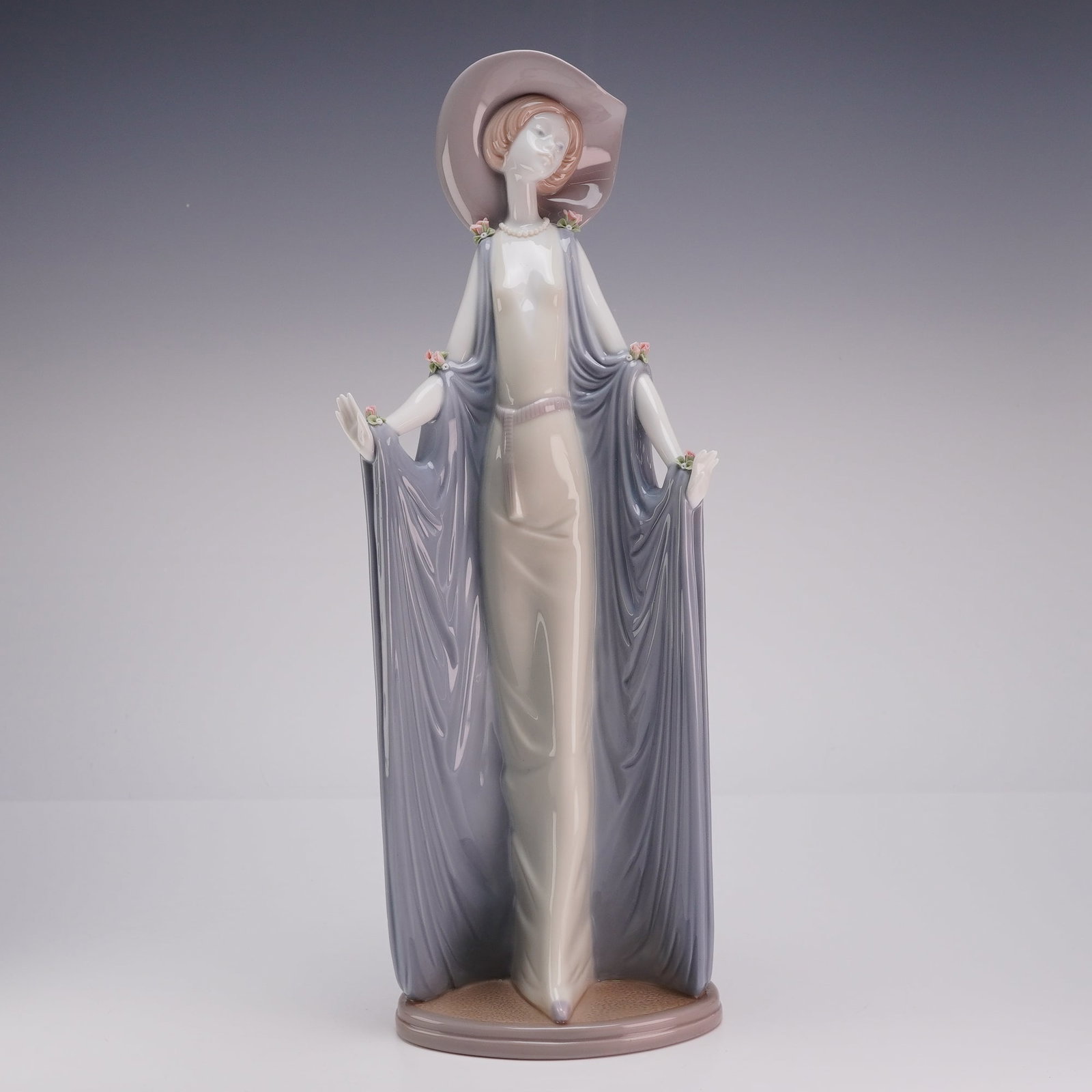 Lladro Porcelain Figurine Afternoon Tea 01001428 (1 of 3)