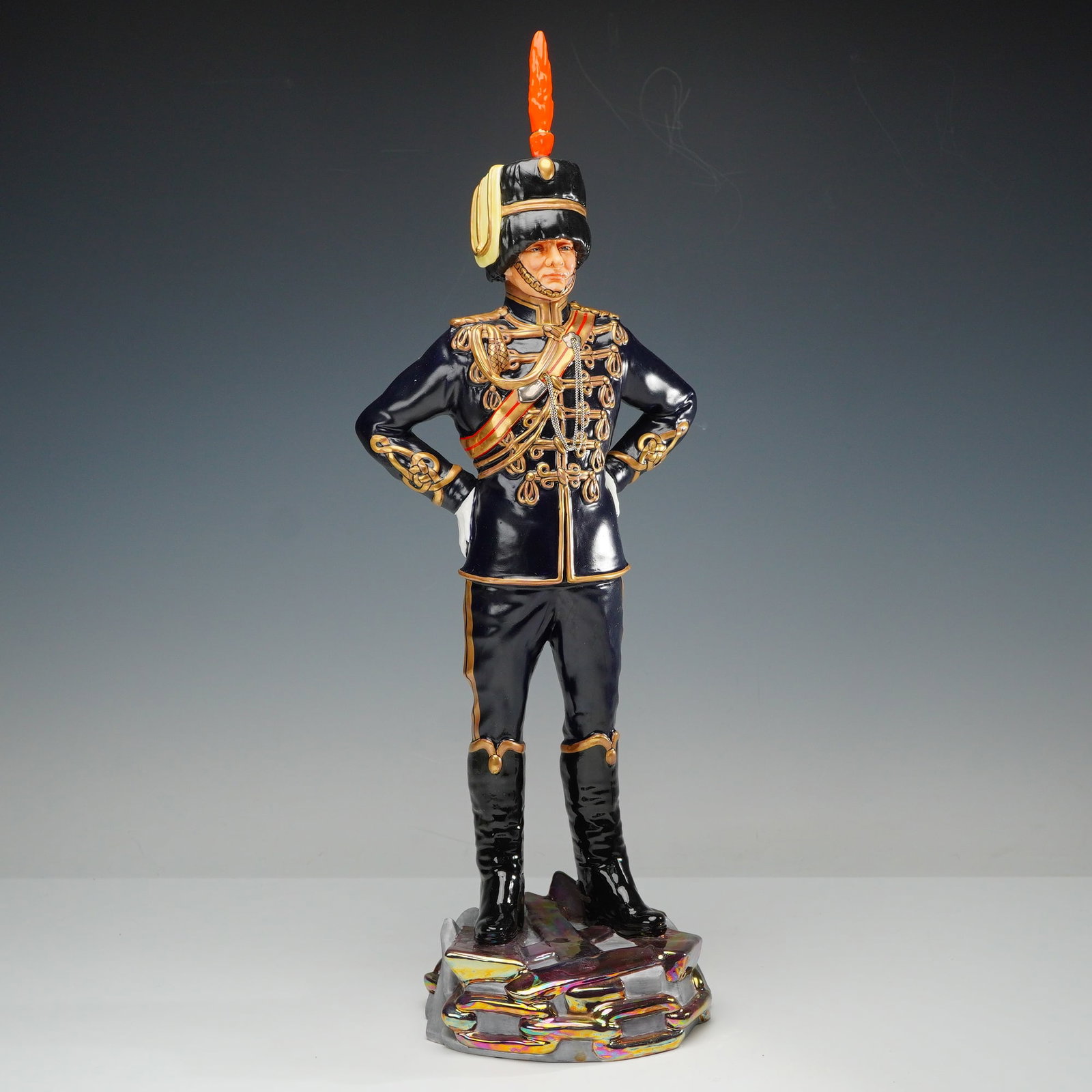Michael Sutty Sculpture, Second Lieutenant Winston S Churchill 4th Hussars: A limited edition hand painted porcelain sculpture by Michael Sutty depicting Second Lieutenant Winston S Churchill of the 4th Hussars, model number 2 from an edition of 250, made in England and finel