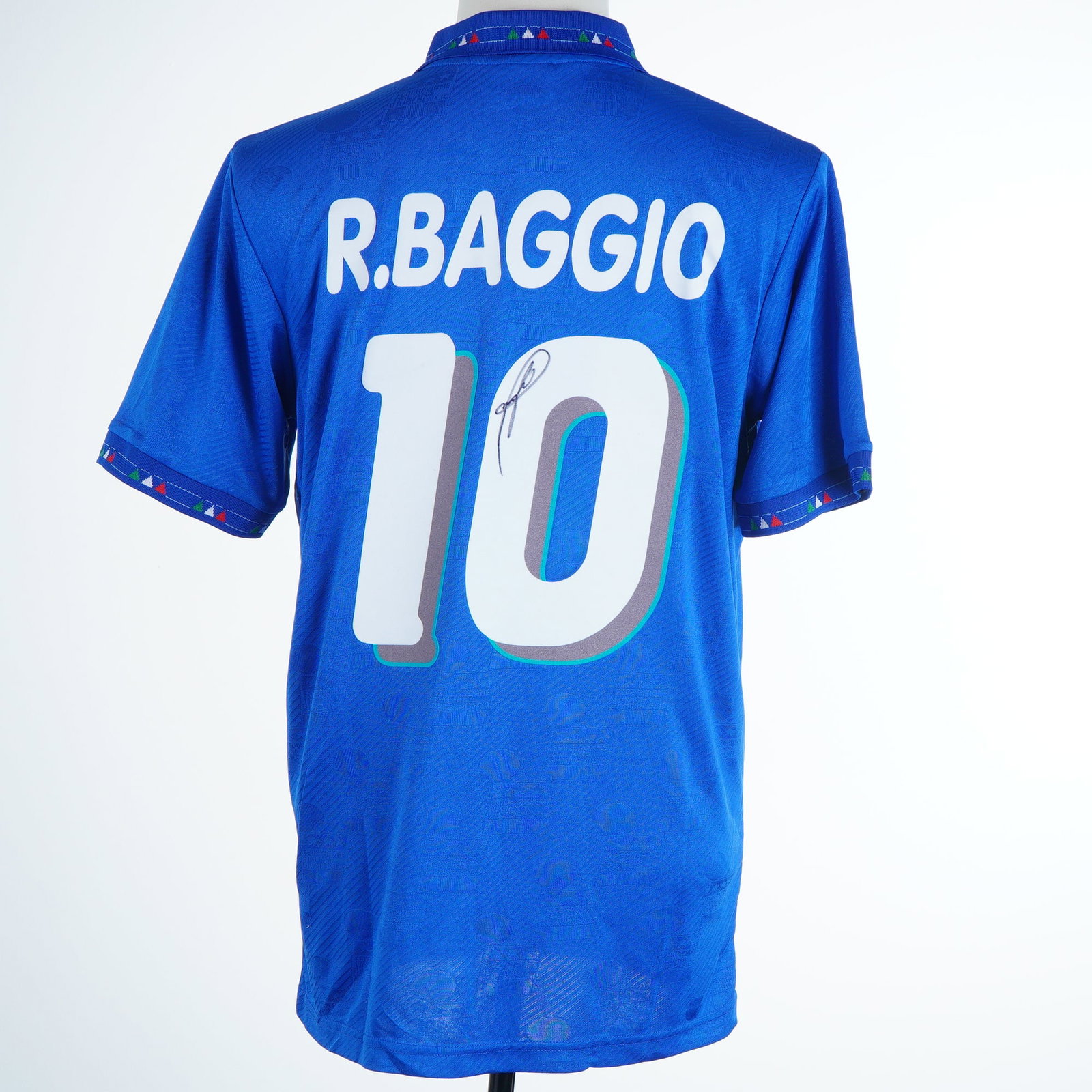 Roberto Baggio Signed Italy 1994 World Cup Style Home Jersey with Icons.com COA (1 of 5)