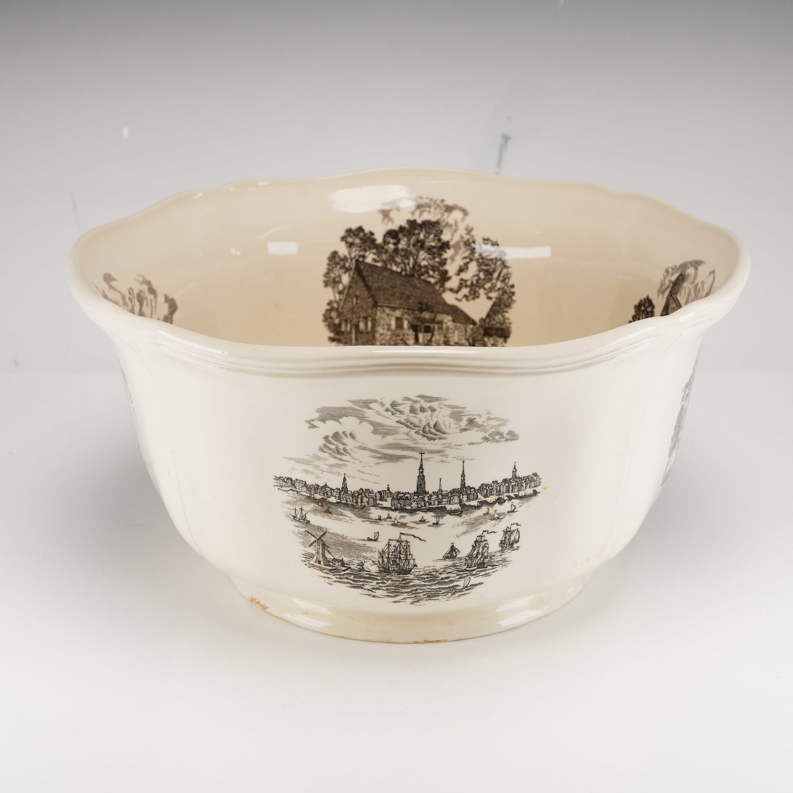 Wedgwood Queensware Punch Bowl for John Wanamaker, Philadelphia (1 of 5)