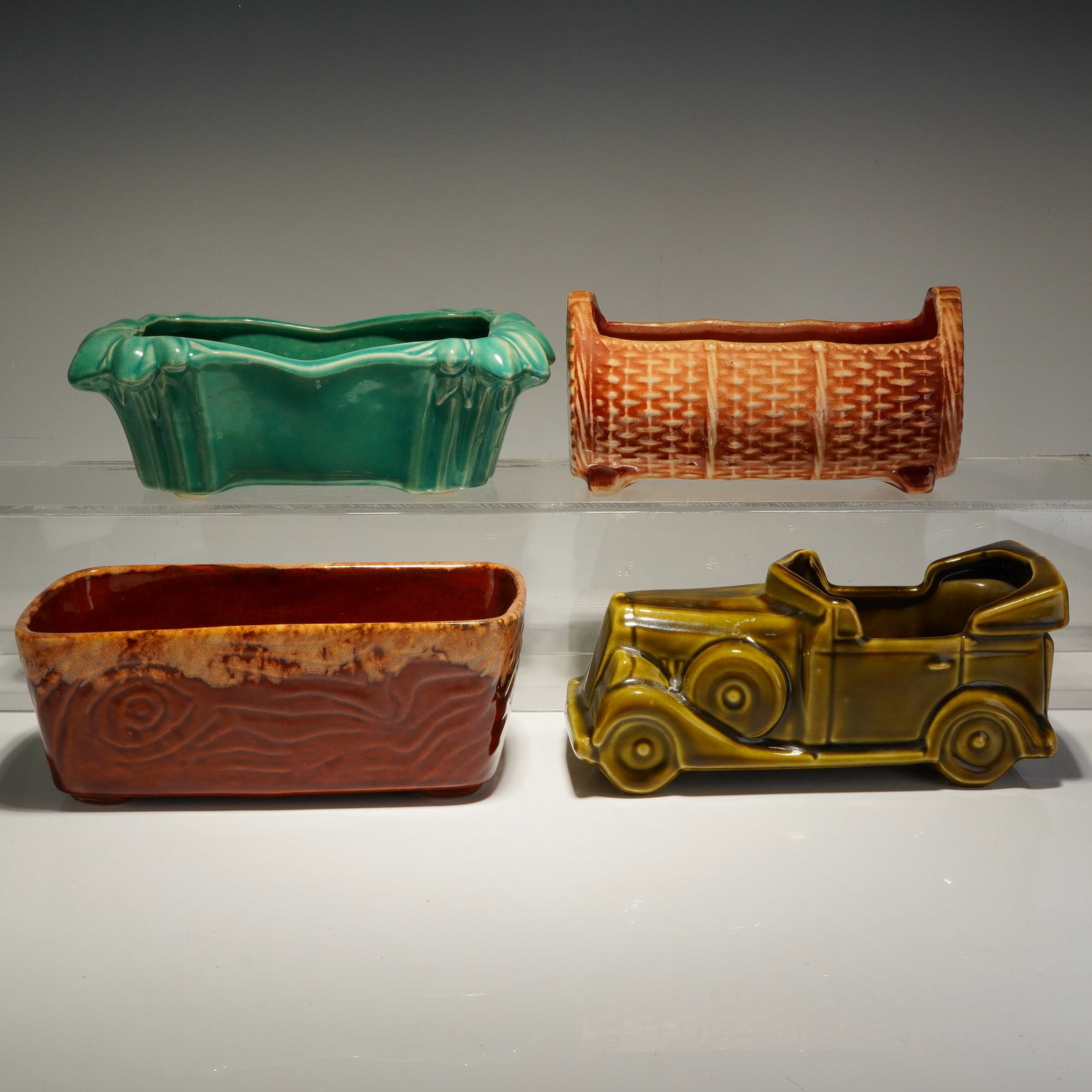 4pc Collection of McCoy Pottery Floraline and Brush McCoy Pottery Planters (1 of 3)