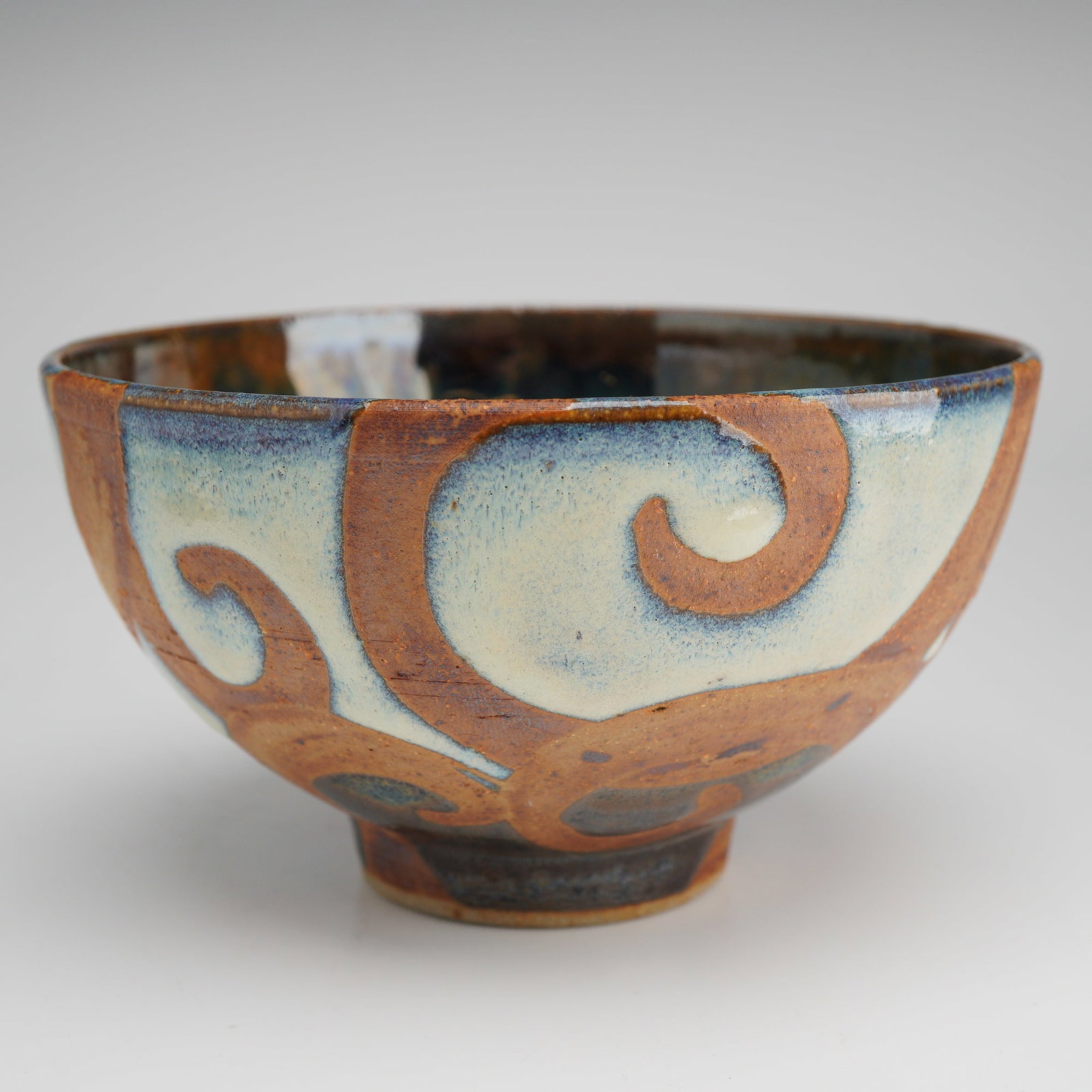 Liz Kinder Studio Art Pottery Bowl (1 of 4)