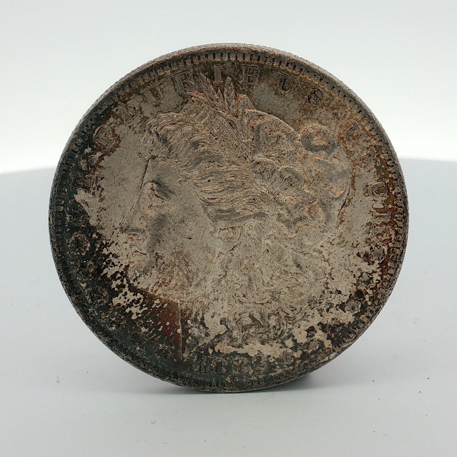 1882-O US Morgan Silver Dollar (1 of 2)