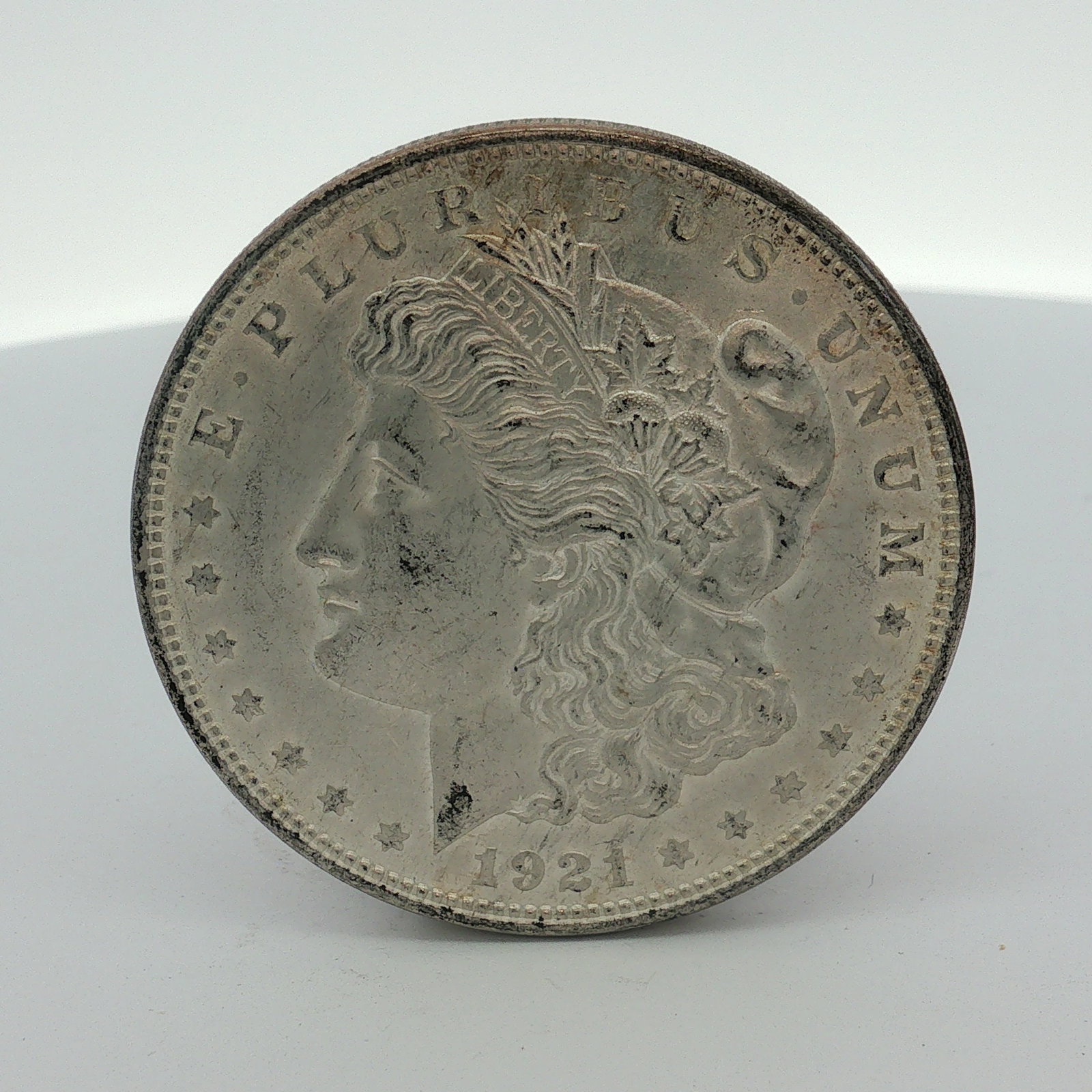 1921 US One Dollar Morgan Silver Dollar, Circulated (1 of 2)