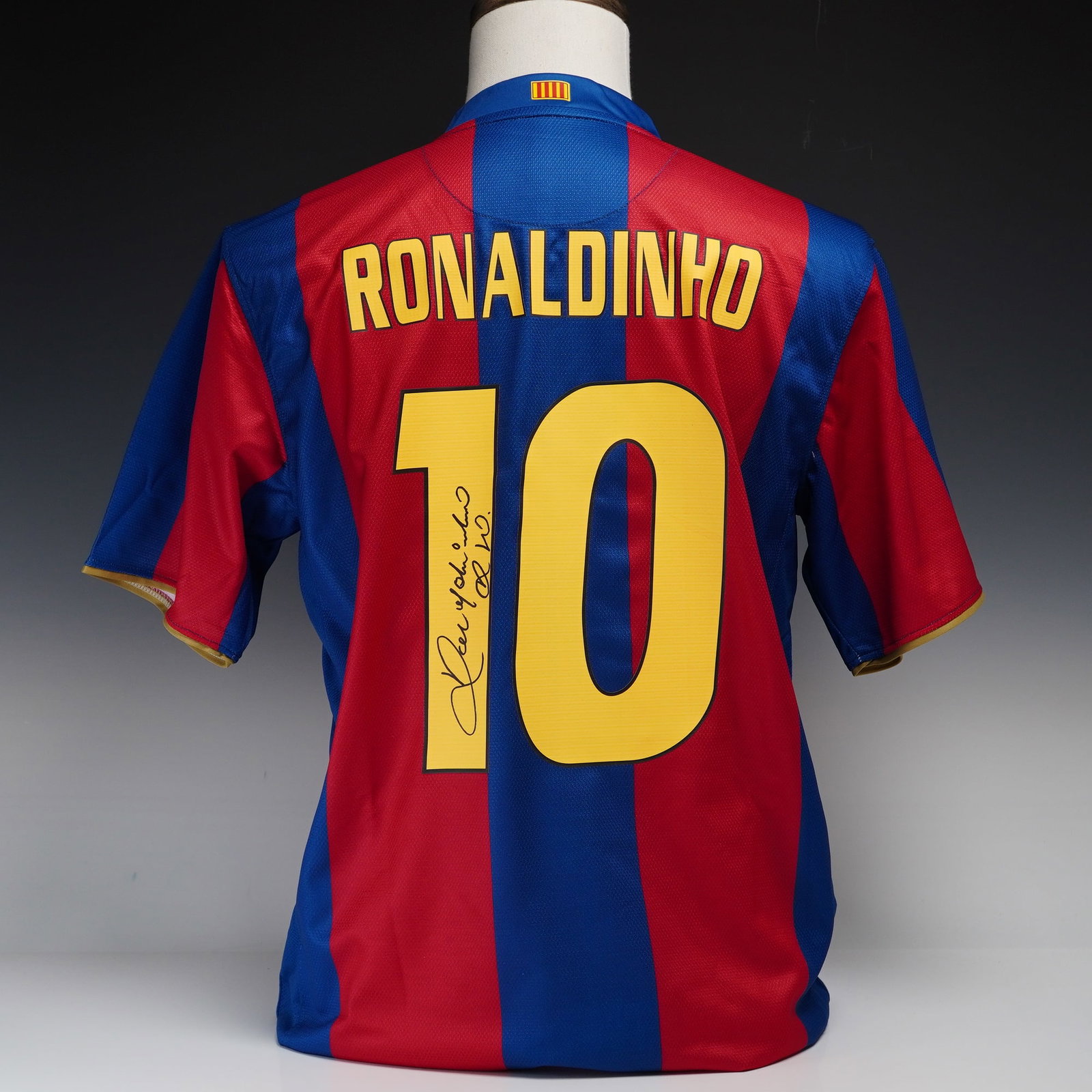 Signed Ronaldinho FC Barcelona 2007-2008 Commemorative Jersey with COA (1 of 4)