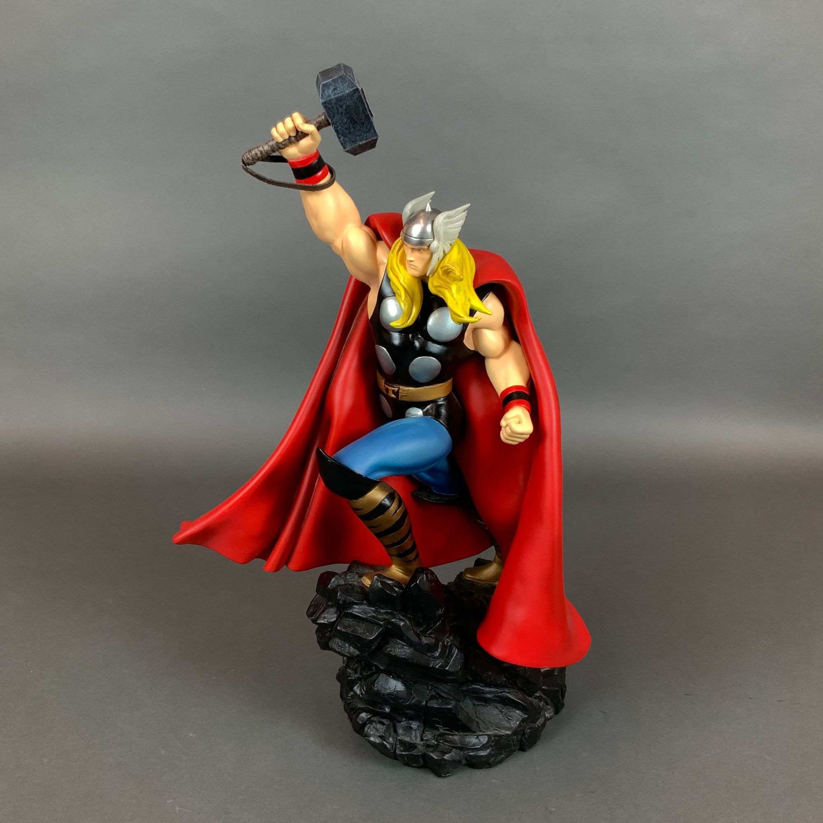 Bowen Designs Randy Bowen Marvel Deluxe Painted Statue, The Mighty Thor with Box (1 of 5)