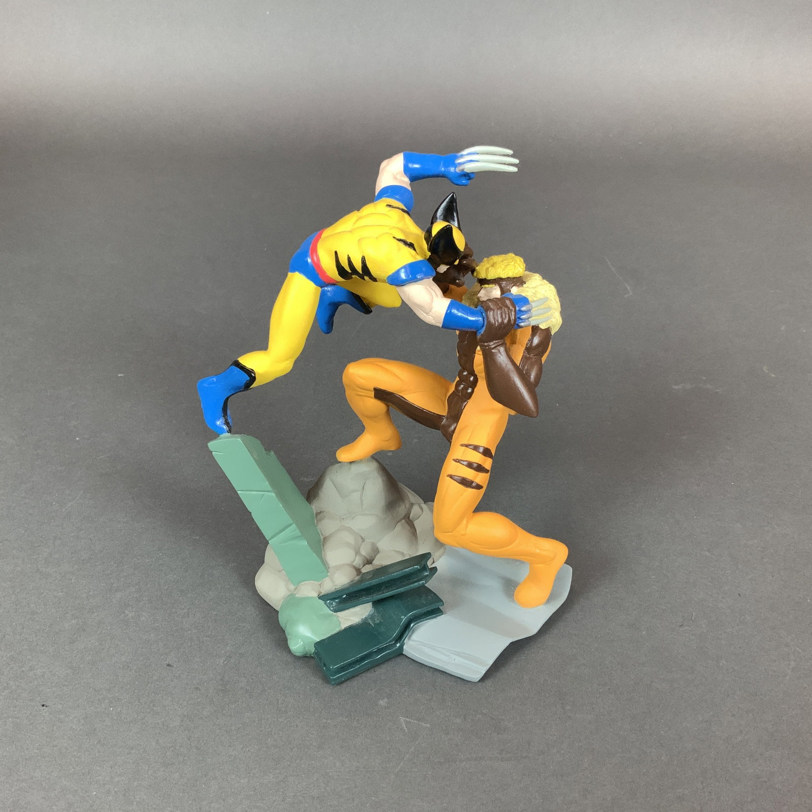 Applause Marvel Comics Miniature Figurine, Wolverine vs. Sabretooth (1 of 4)
