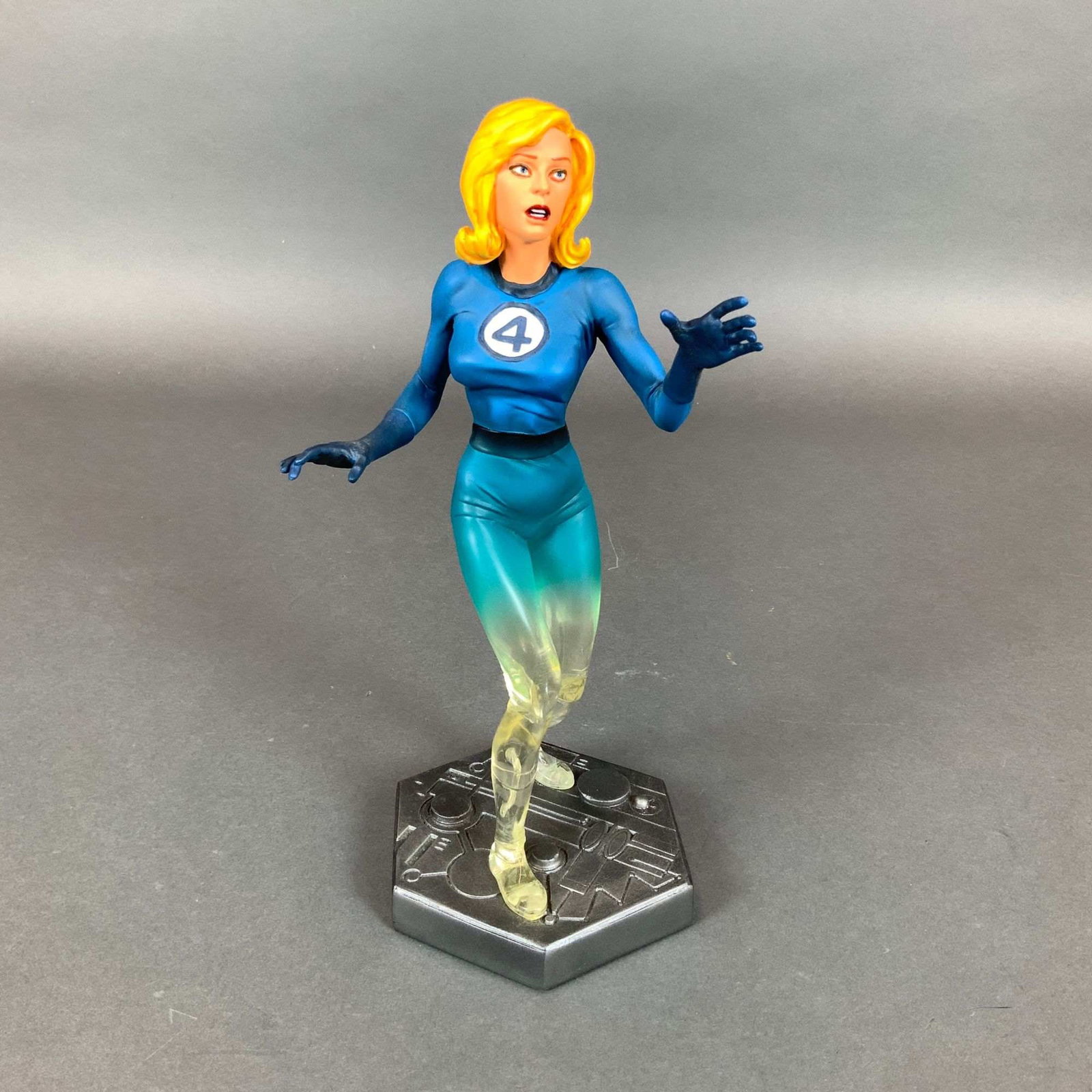 Bowen Designs Marvel Fantastic Four Invisible Woman Painted Statue Limited Edition 52 of 4000: This is a limited edition painted collectible statue produced by Bowen Designs, Inc., depicting the Marvel Comics character Invisible Woman from the Fantastic Four. The figure was sculpted by Tony McV
