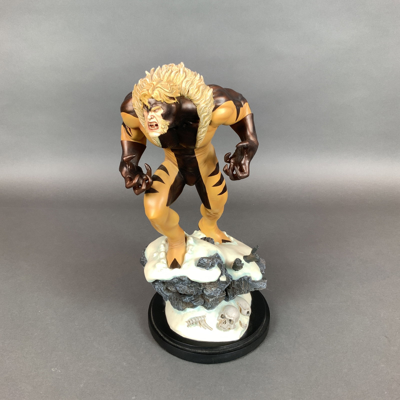 Bowen Designs Marvel Sabretooth Limited Edition Full-Size Painted Statue 1182/1500 (1 of 4)