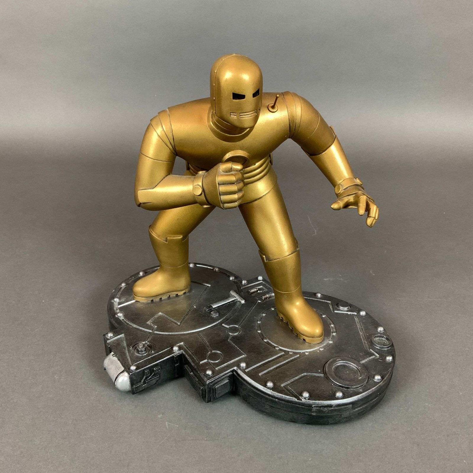 Marvel The Original Iron Man Gold Version Limited Edition Hand Painted Statue by Bowen Designs (1 of 4)