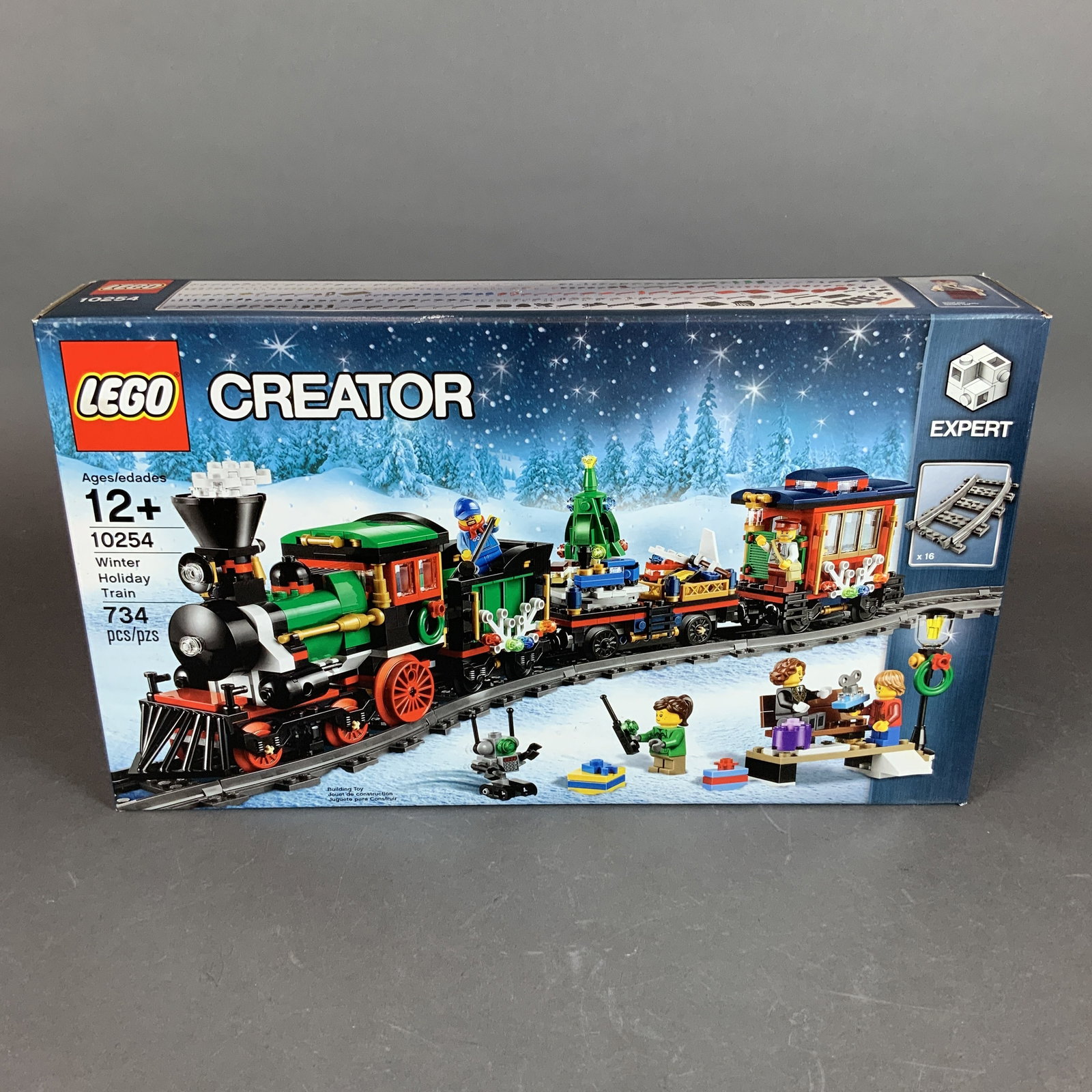LEGO Creator Expert Winter Holiday Train 10254 (1 of 4)