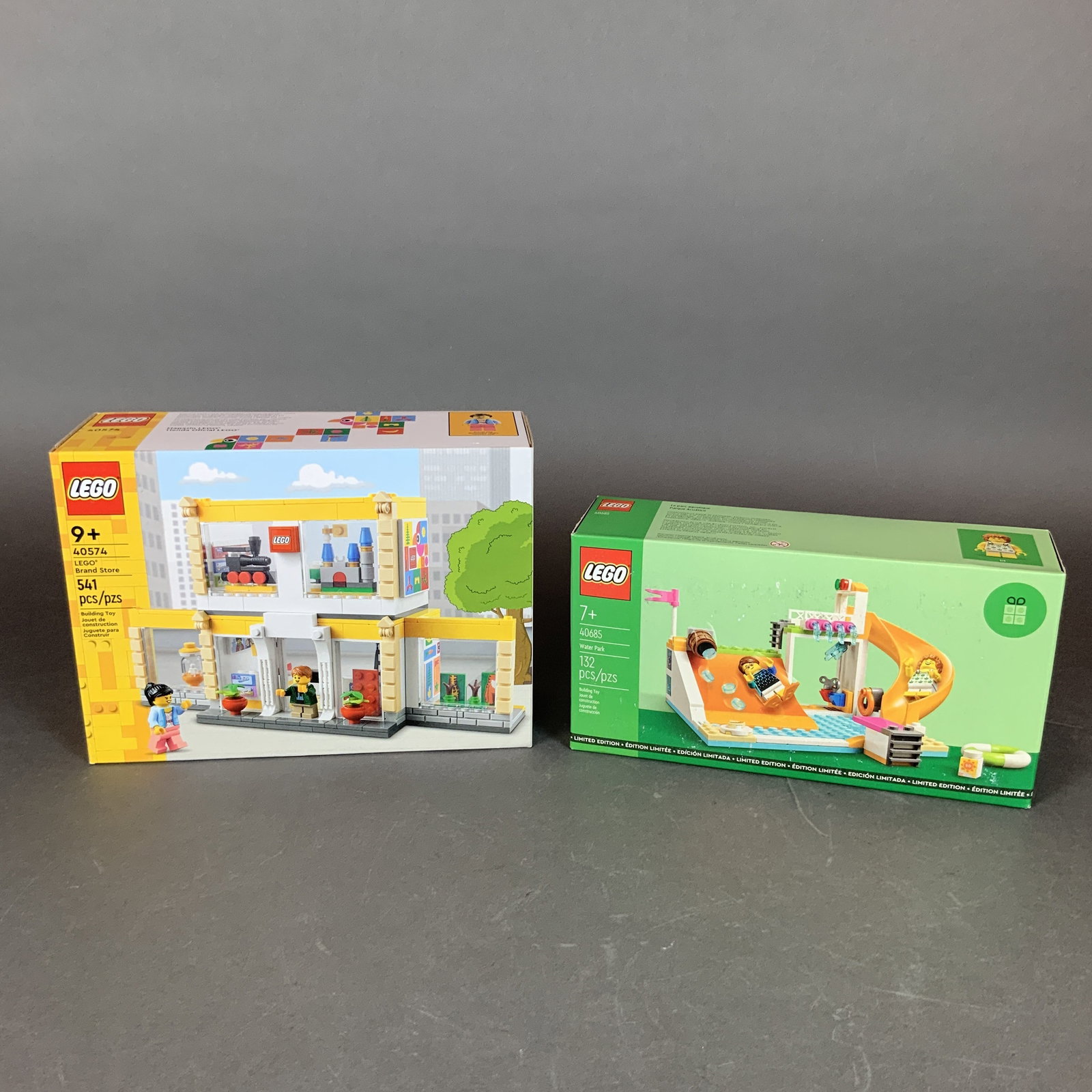2pc LEGO Building Sets, Lego Brand Store 40574 and Water Park 40685 (1 of 3)