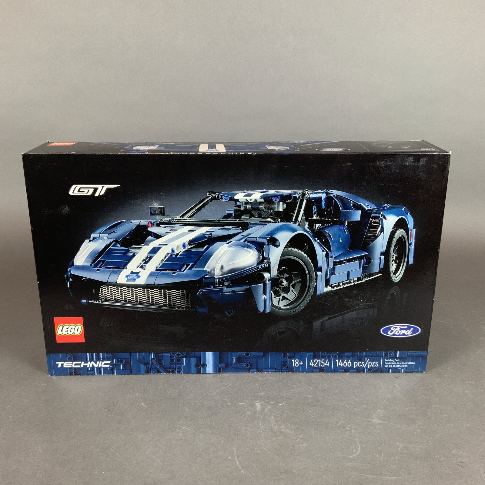 LEGO Technic 2022 Ford GT Construction Set 42154 (1 of 3)