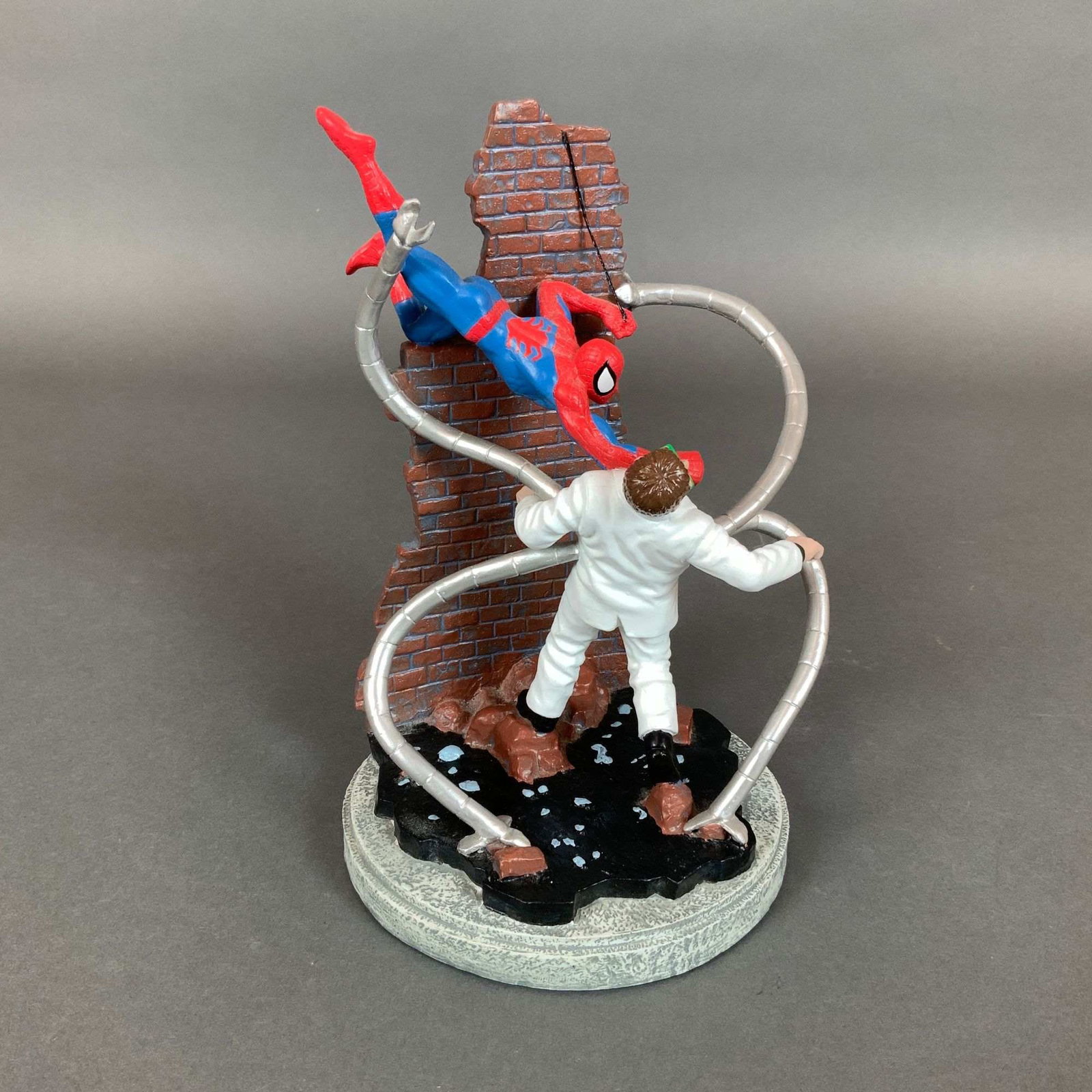 1997 Applause Marvel Comics Spider-Man vs. Dr. Octopus Limited Edition Collectible Diorama with Box (1 of 4)