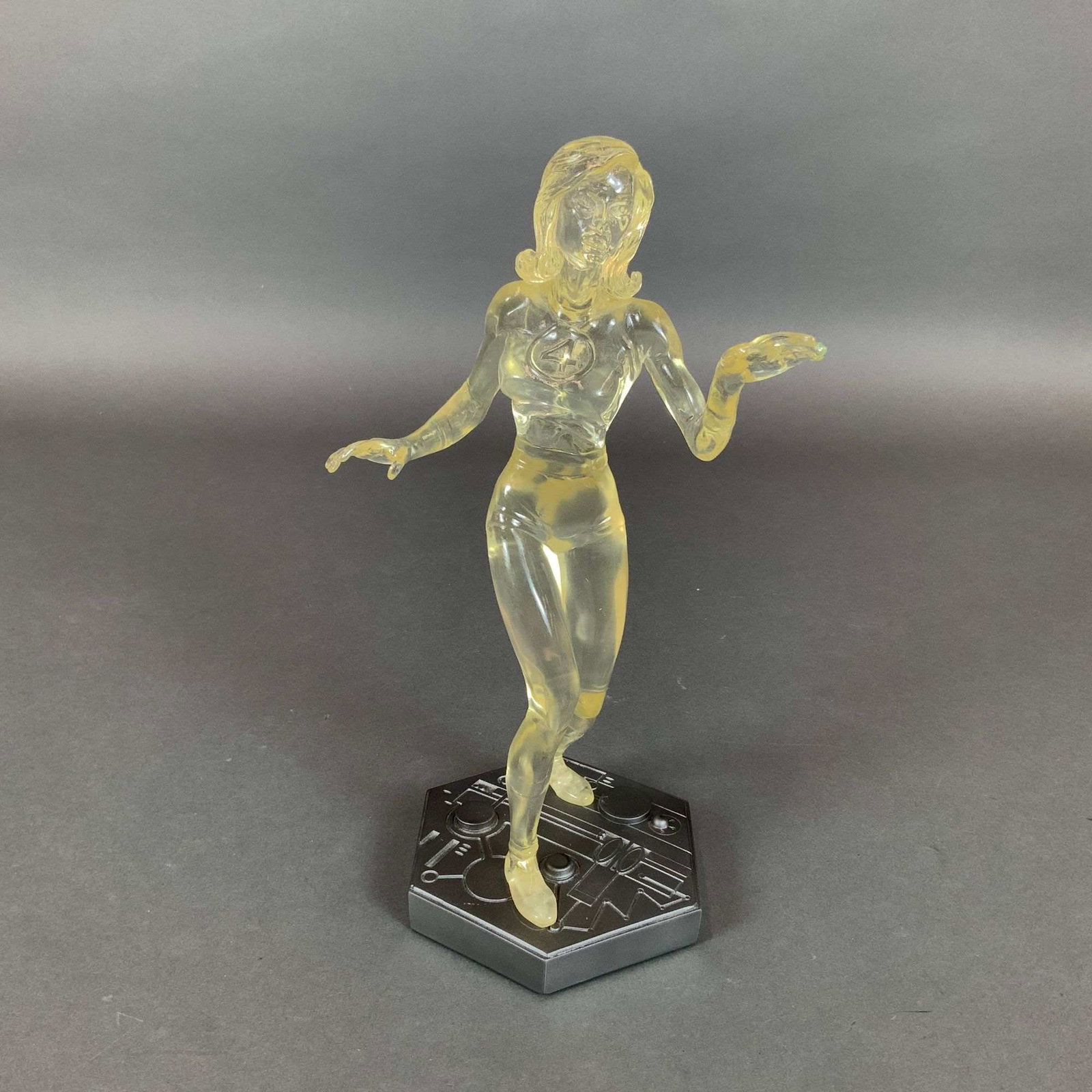 Bowen Designs Marvel Fantastic Four Limited Edition Statue, Invisible Woman with Box: This is a Bowen Designs collectible statue of the Marvel character Invisible Woman from the Fantastic Four series. The figure is a 1/6th scale representation sculpted by Tony McVey and composed of tra