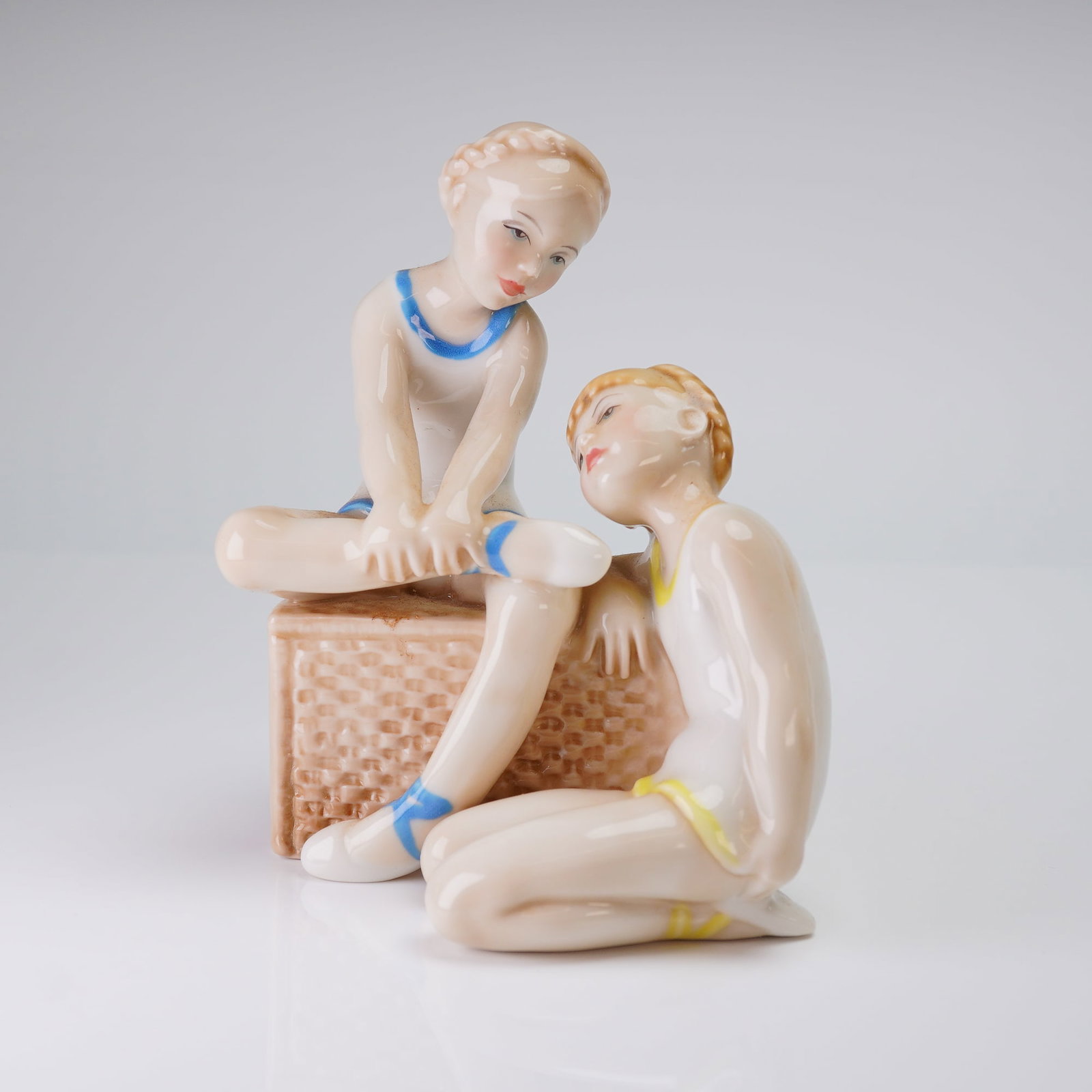 Royal Doulton Figurine, Ballet Class HN 3134 (1 of 4)