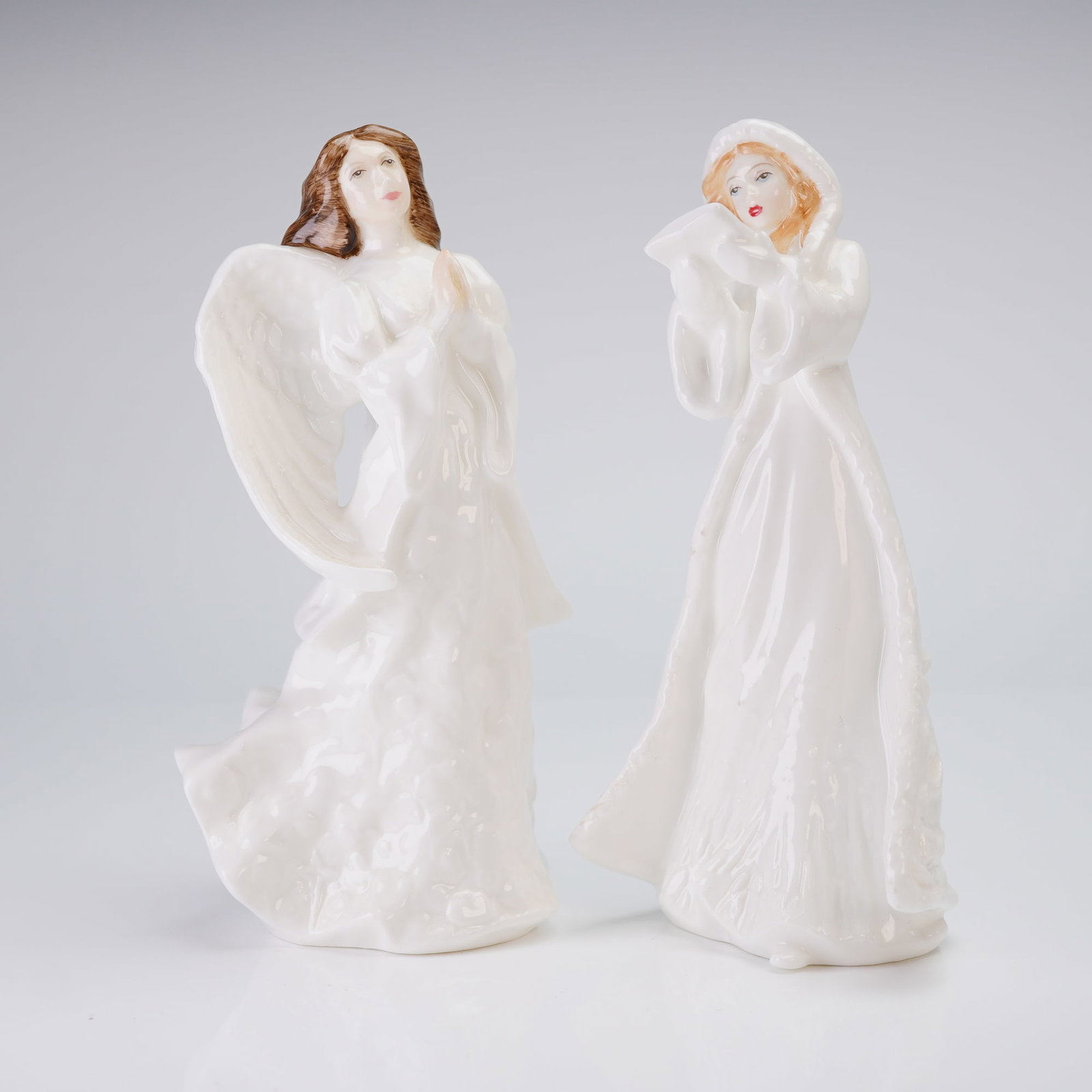 2pc Royal Doulton Figurines, Christmas Angel & Christmas Carols (1 of 3)