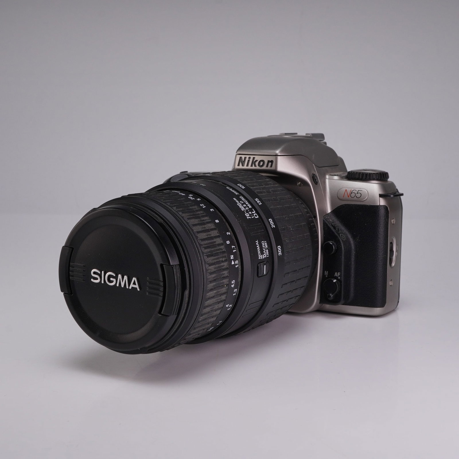 Nikon N65 35mm SLR Camera w/ Sigma 70-300mm DL Macro Super Lens (1 of 3)