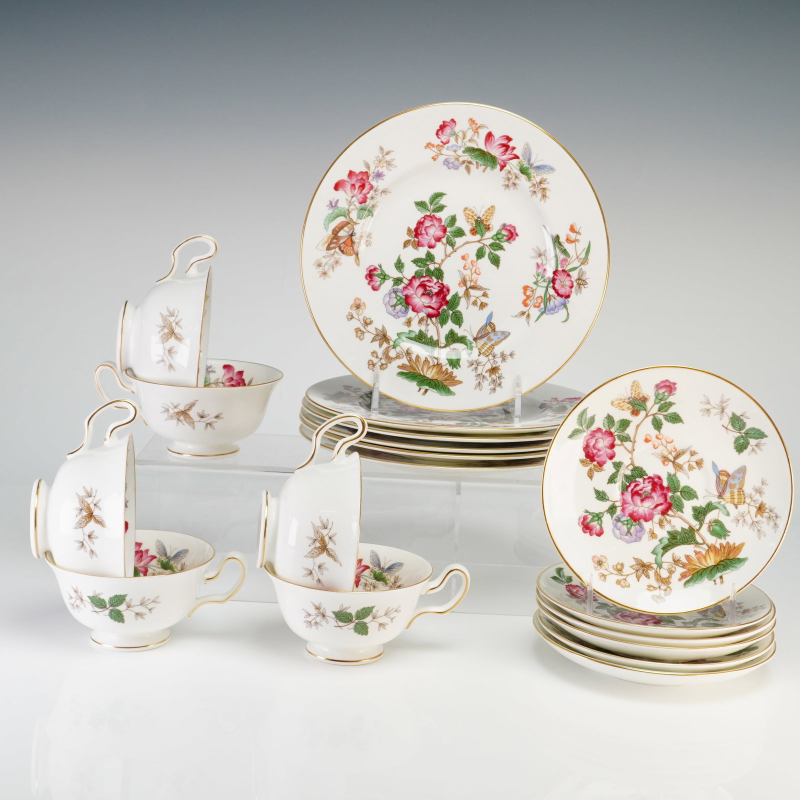 18pc Wedgwood Bone China Dessert Service- Cups, Saucers and Plates, Charnwood Pattern (1 of 3)