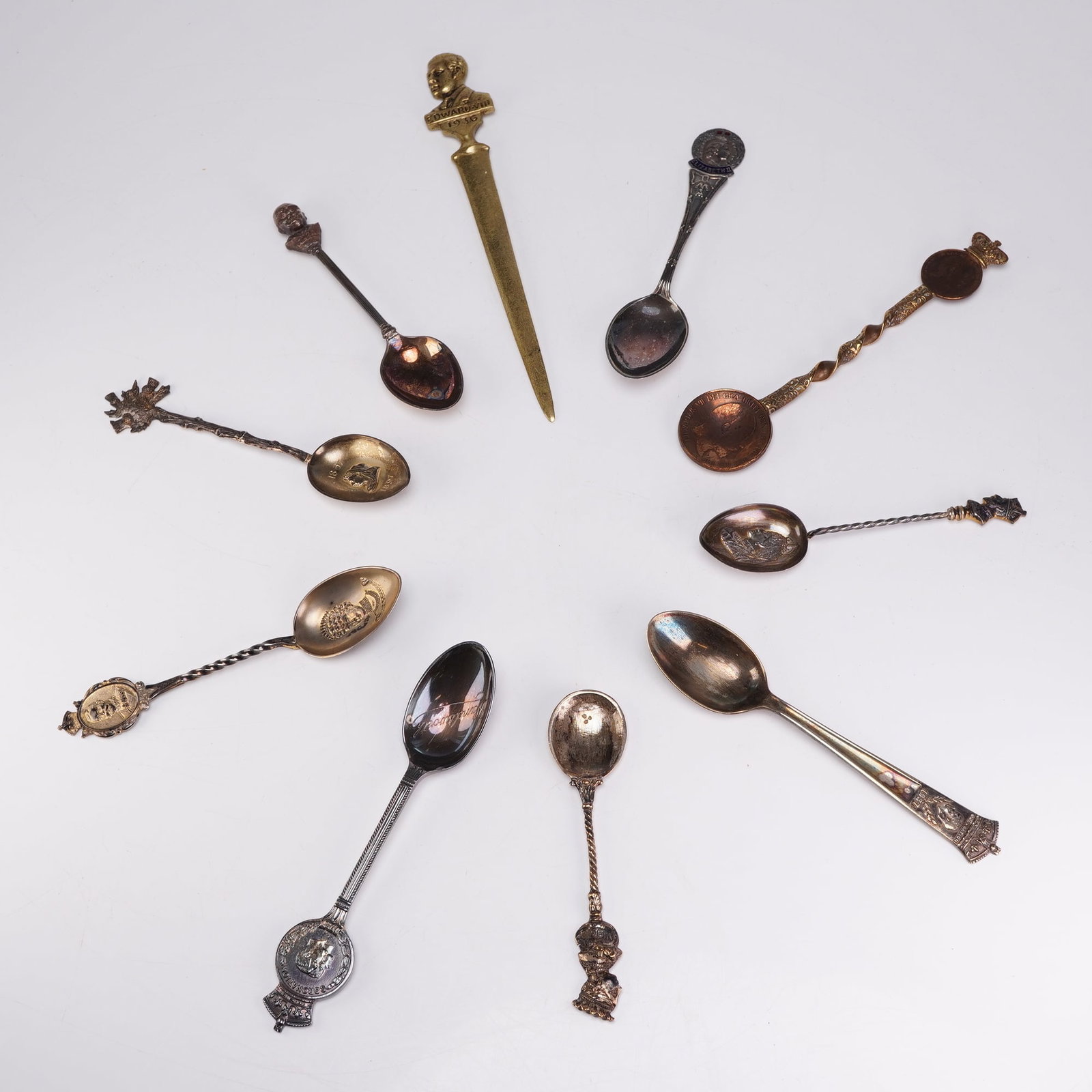 10pc Collection of British Royal Commemorative and Souvenir Spoons and Letter Opener (1 of 4)