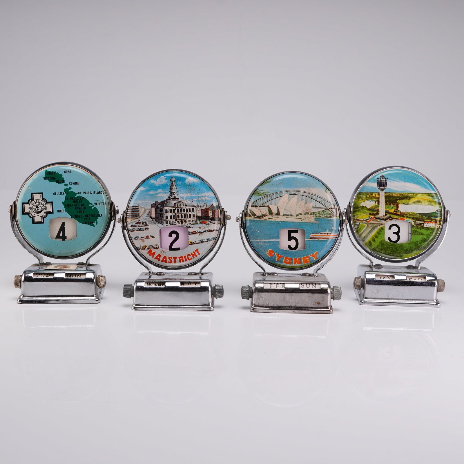 4pc Vintage Chrome Roll Top Perpetual Flip Mechanical Desk Souvenir Calendars (1 of 4)