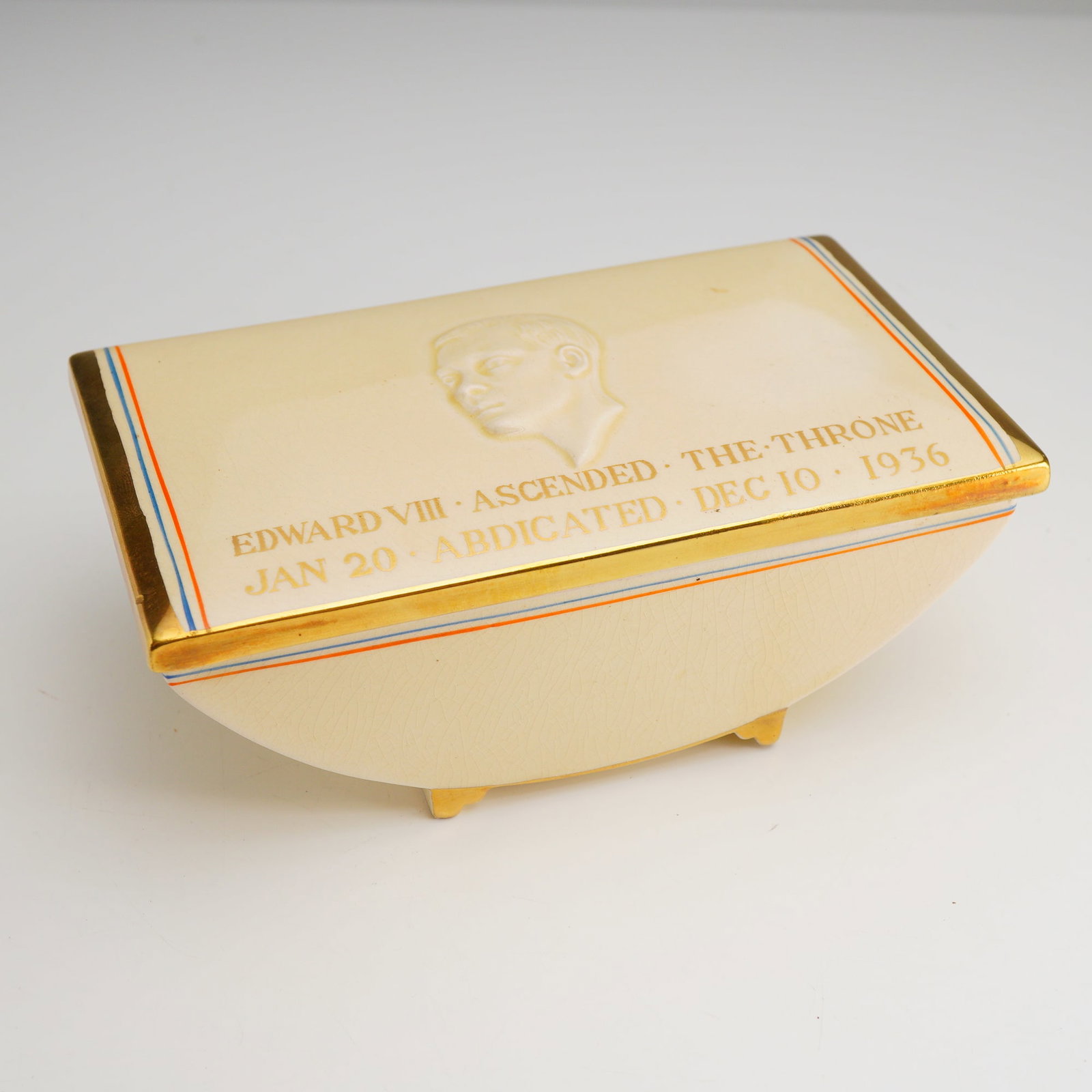 Crown Devon Edward VIII 1936 Abdication Commemorative Earthenware Covered Box (1 of 3)