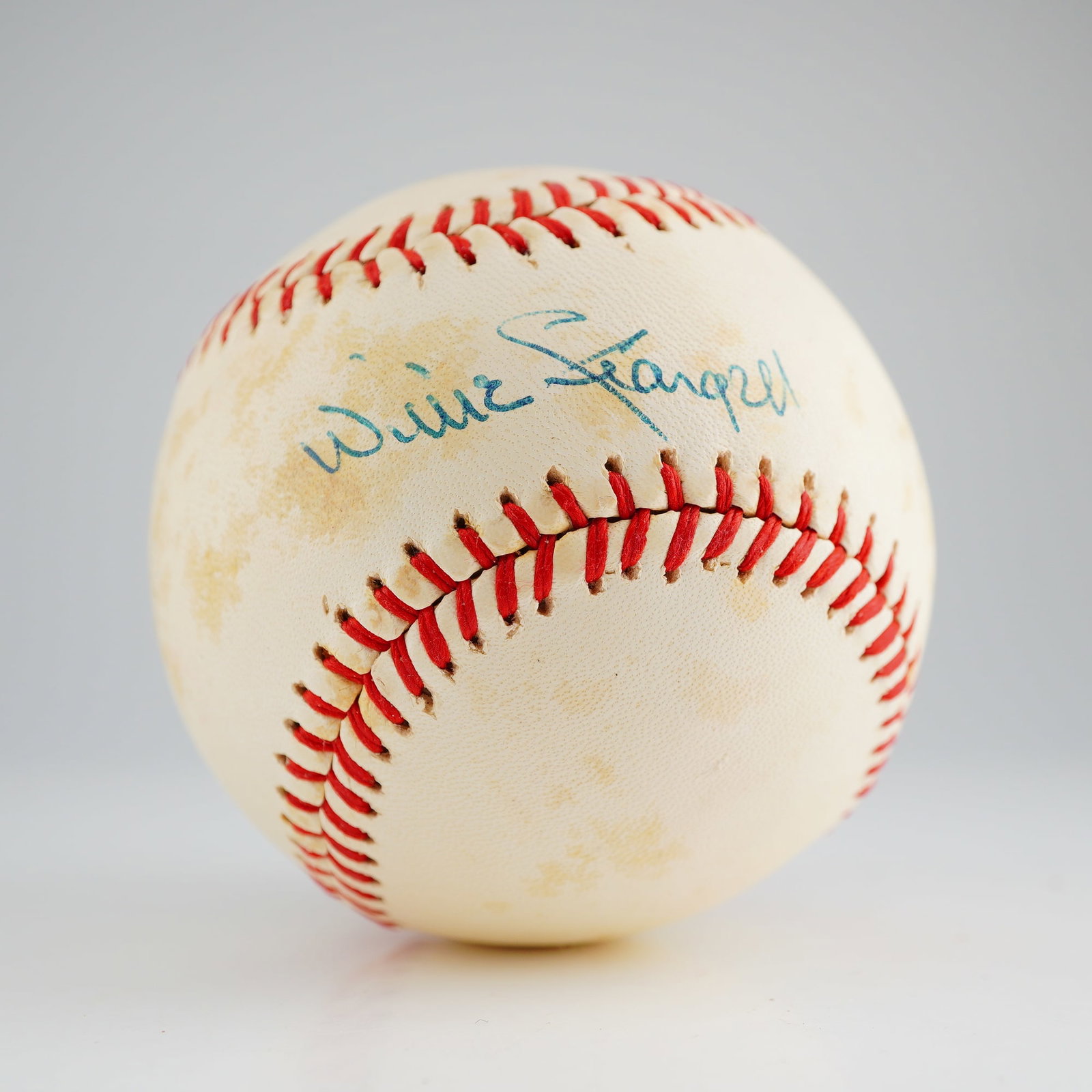 Willie Stargell Signed Rawlings Official National League Baseball (PSA/DNA Authenticated): This professional auction lot features a Rawlings Official National League (ONL) baseball signed by Pittsburgh Pirates legend and Hall of Fame inductee Willie Stargell. Known as "Pops," Stargell was a
