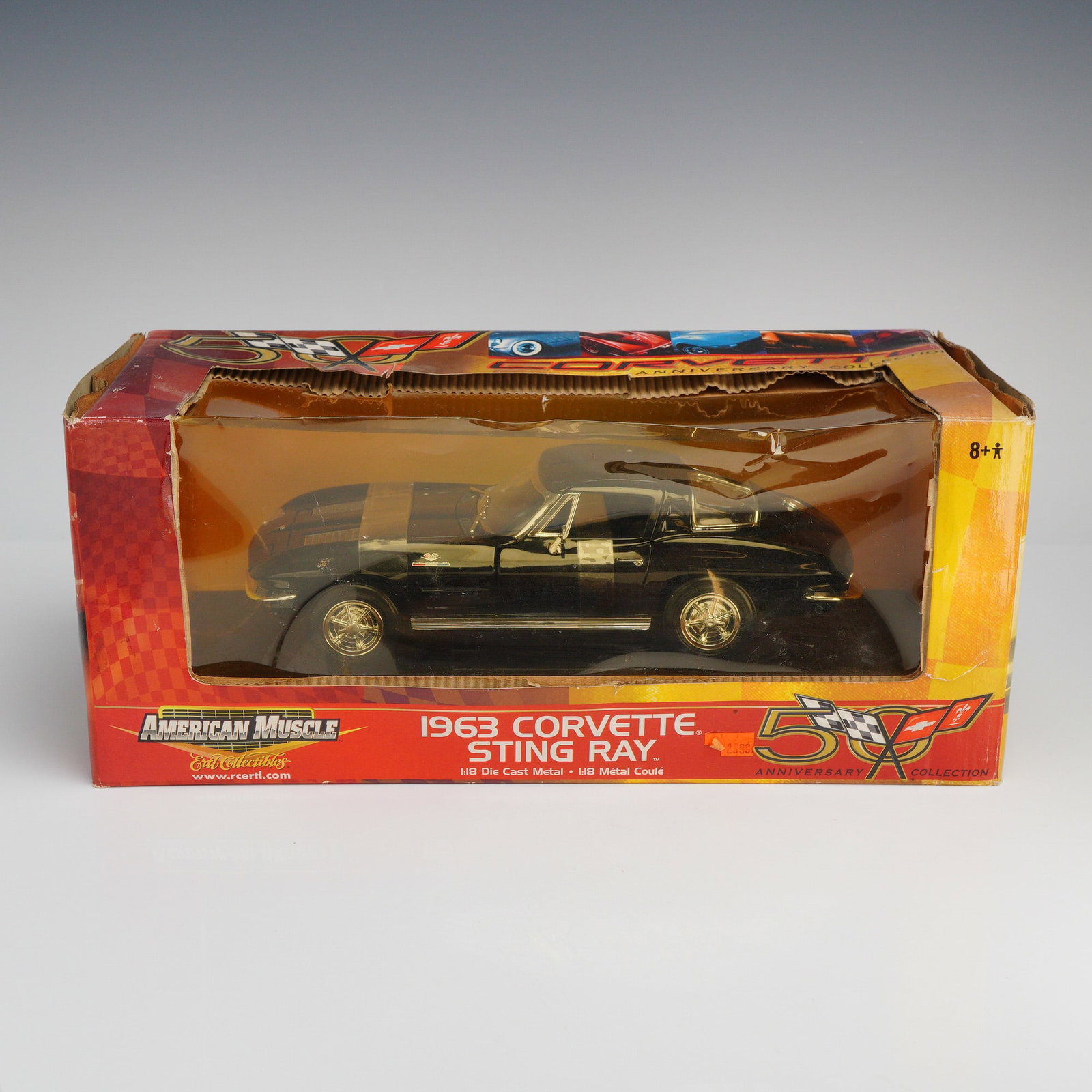 Ertl American Muscle 1963 Corvette Sting Ray 1:18 Scale Model, 2002. (1 of 4)