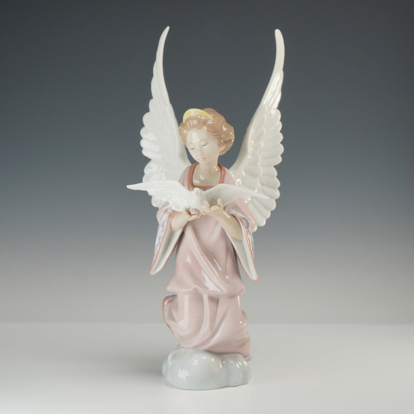 Lladro Porcelain Figurine Angel of Peace 01006131 (1 of 4)