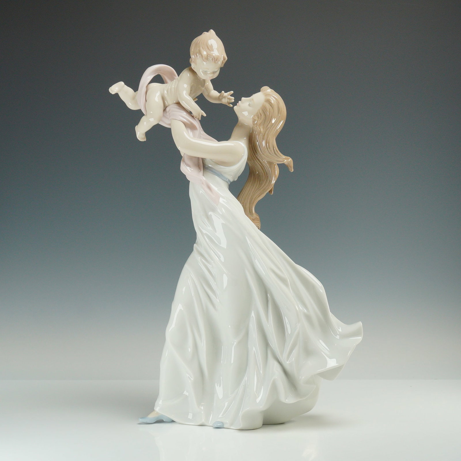 Lladro Porcelain Figurine, My Little Sweetie 01006858 (1 of 5)