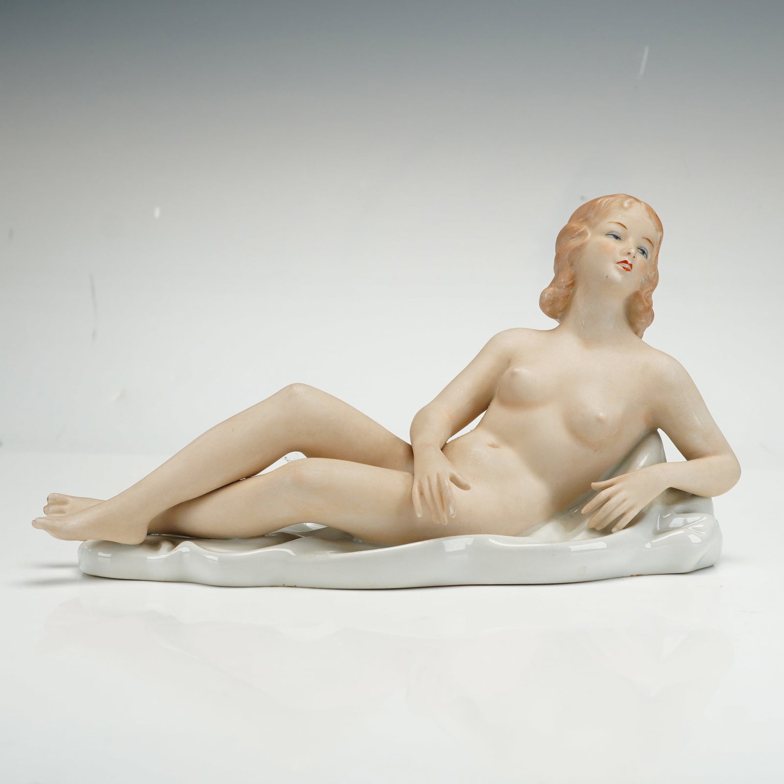 Wallendorf Porcelain Reclining Nude Female Figurine Model 1575-I (1 of 3)