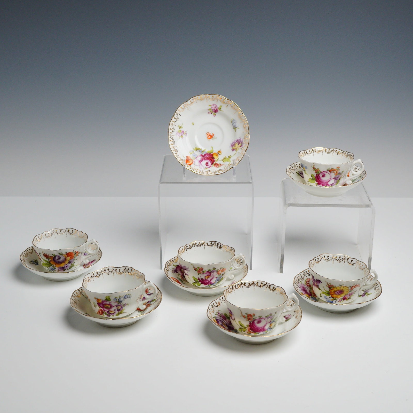 13pc Schlesische Porzellanfabrik Louis Lovinsohn and P. Donath Porcelain Tea Set (1 of 5)